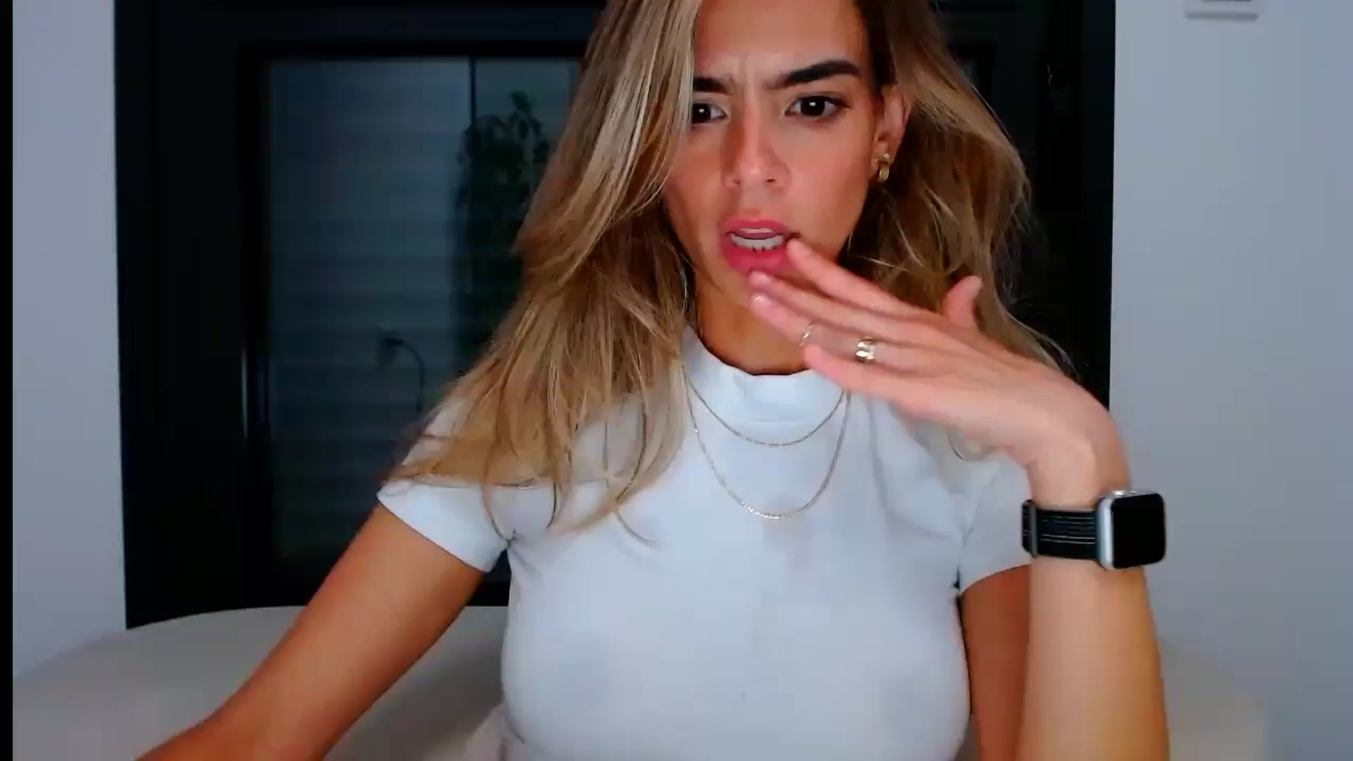 Gallery image thumbnail from fresagirl's myfreecams stream on, 07/24/2024, 21:55 image 8 of 20