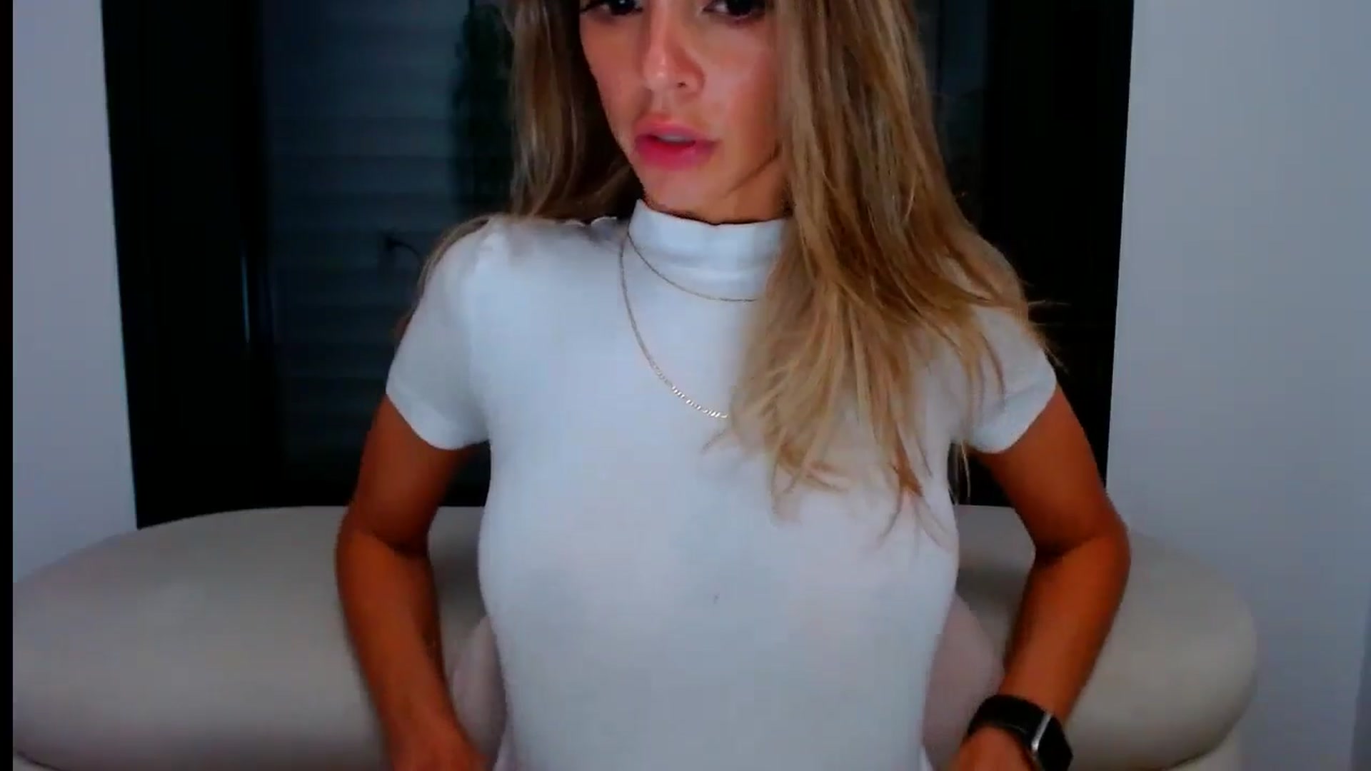 Gallery image thumbnail from fresagirl's myfreecams stream on, 07/24/2024, 22:24 image 11 of 20