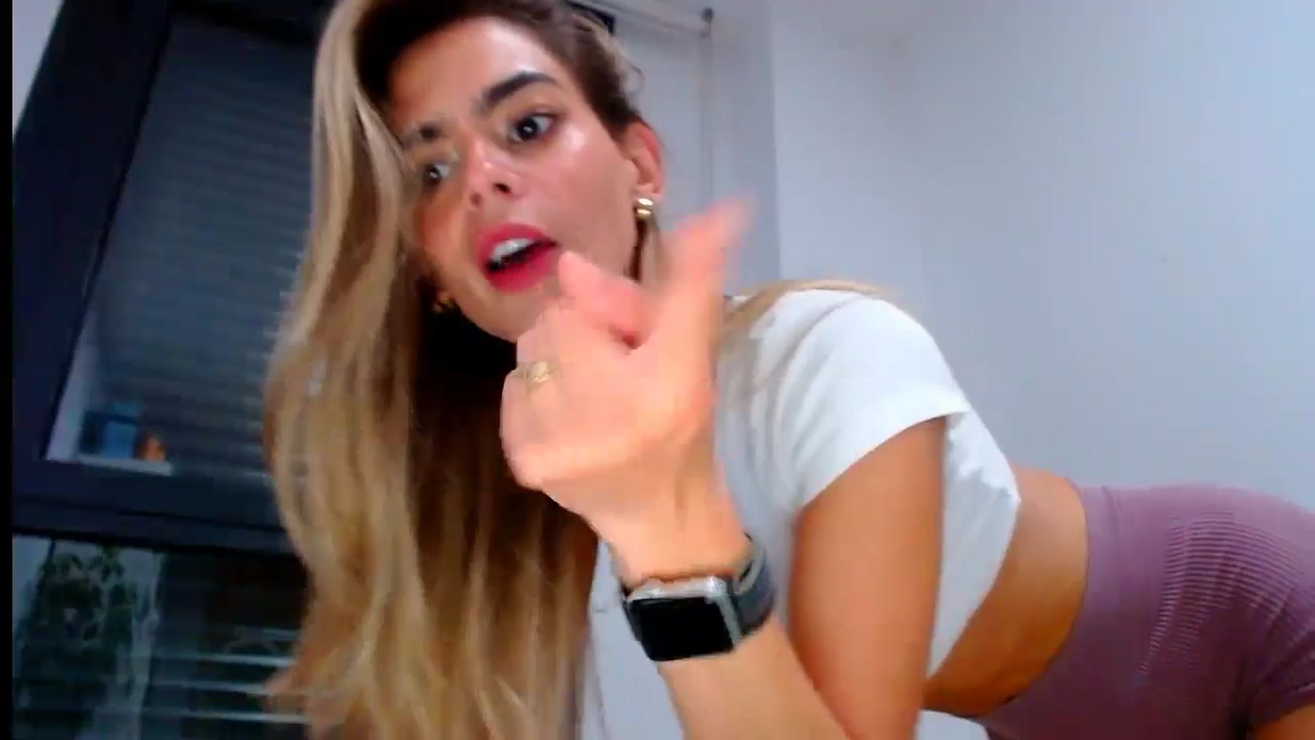 Gallery image thumbnail from fresagirl's myfreecams stream on, 07/25/2024, 21:28 image 8 of 20