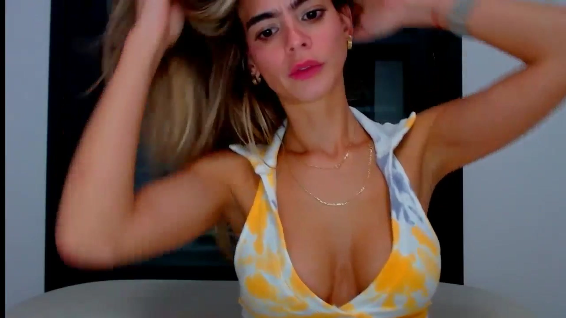 Gallery image thumbnail from fresagirl's myfreecams stream on, 08/14/2024, 22:33 image 12 of 20