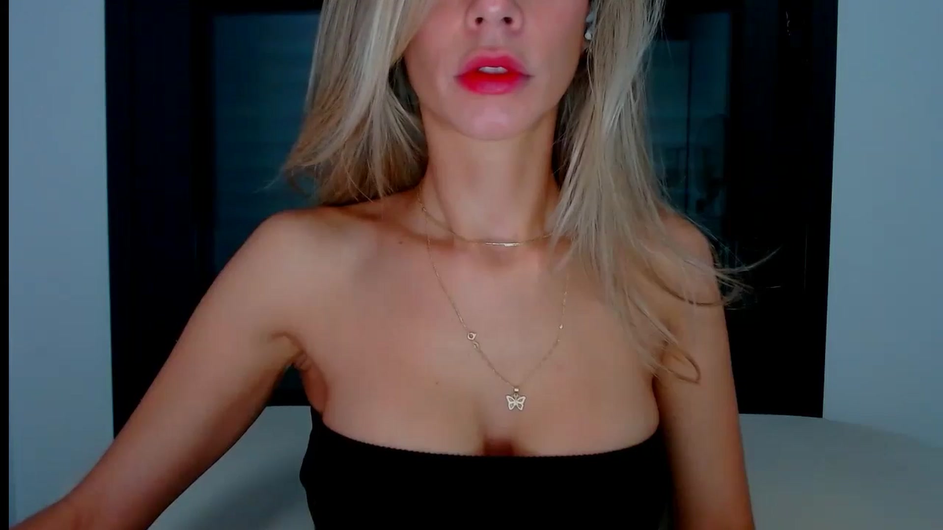 Gallery image thumbnail from fresagirl's myfreecams stream on, 10/03/2024, 22:11 image 13 of 20