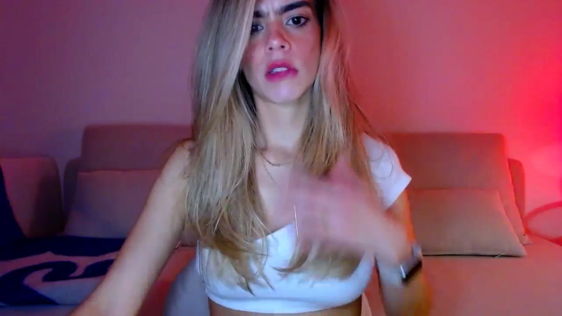 Gallery image thumbnail from fresagirl's myfreecams stream on, 11/25/2024, 21:52 image 16 of 20