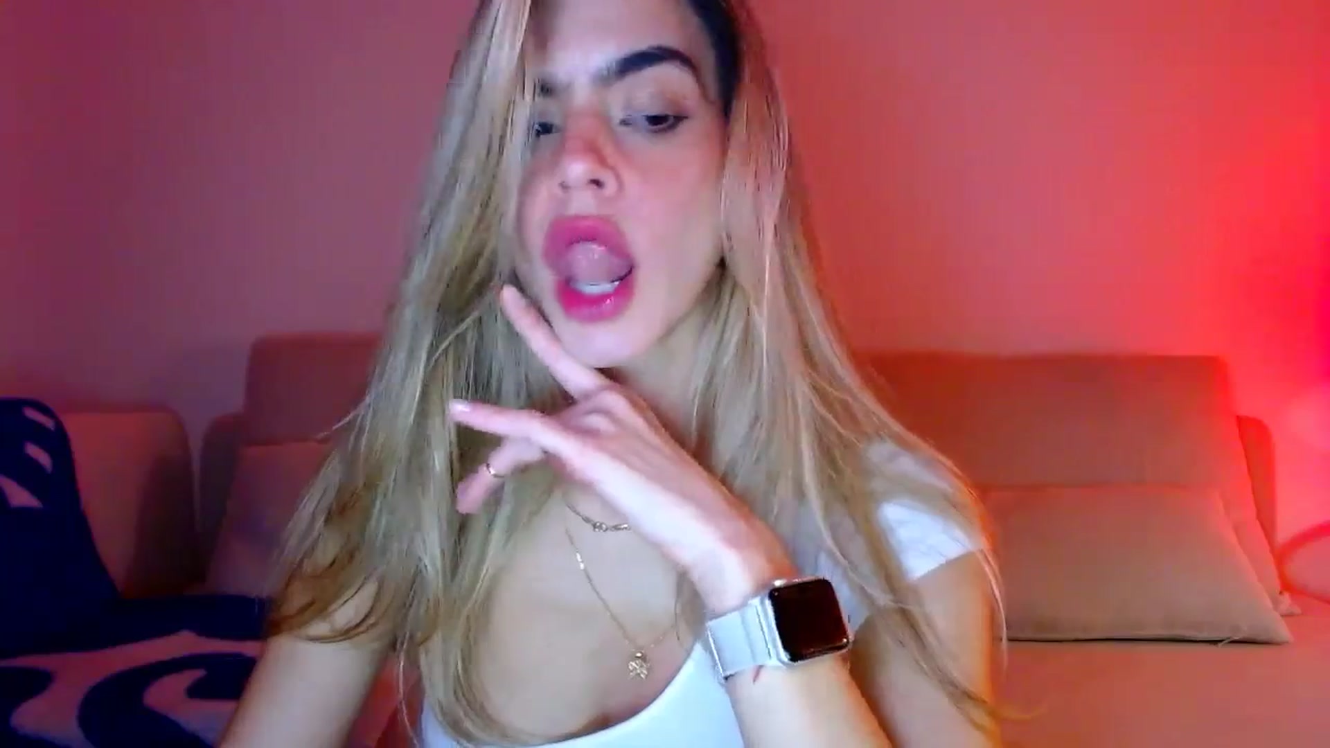 Gallery image thumbnail from fresagirl's myfreecams stream on, 11/25/2024, 23:30 image 2 of 20