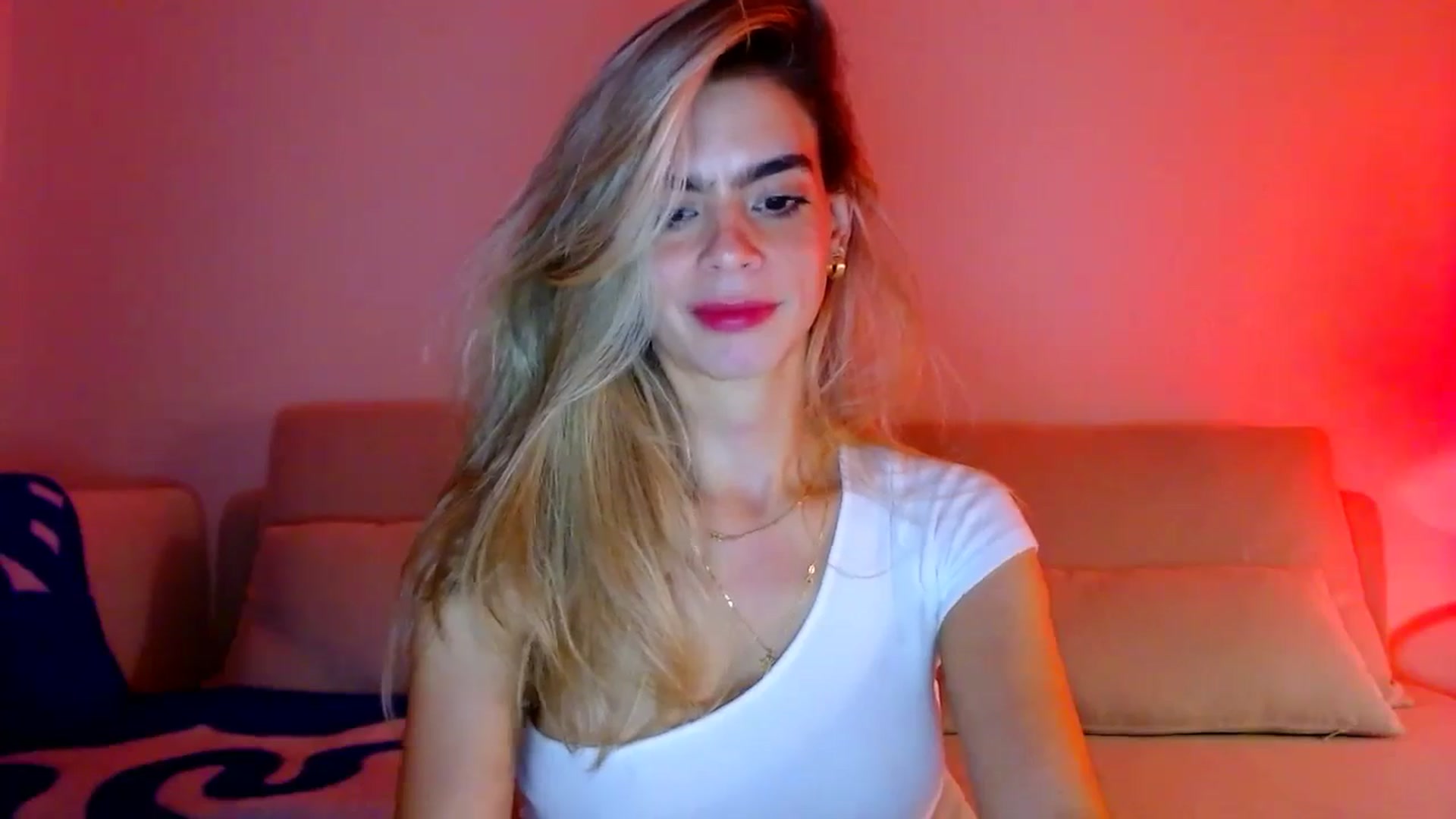 Gallery image thumbnail from fresagirl's myfreecams stream on, 11/25/2024, 23:30 image 11 of 20