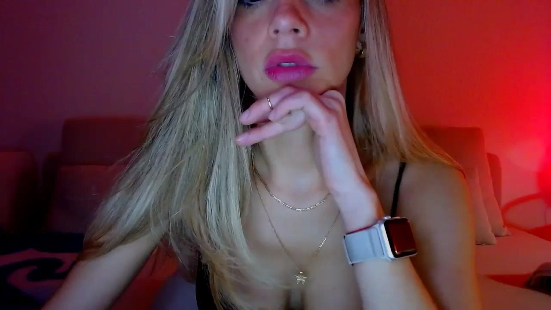 Gallery image thumbnail from fresagirl's myfreecams stream on, 11/26/2024, 21:59 image 14 of 20
