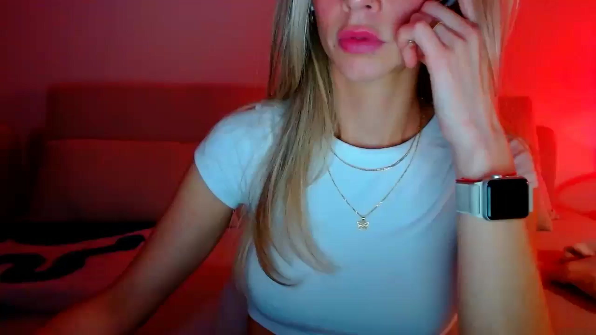 Gallery image thumbnail from fresagirl's myfreecams stream on, 11/27/2024, 23:03 image 14 of 20