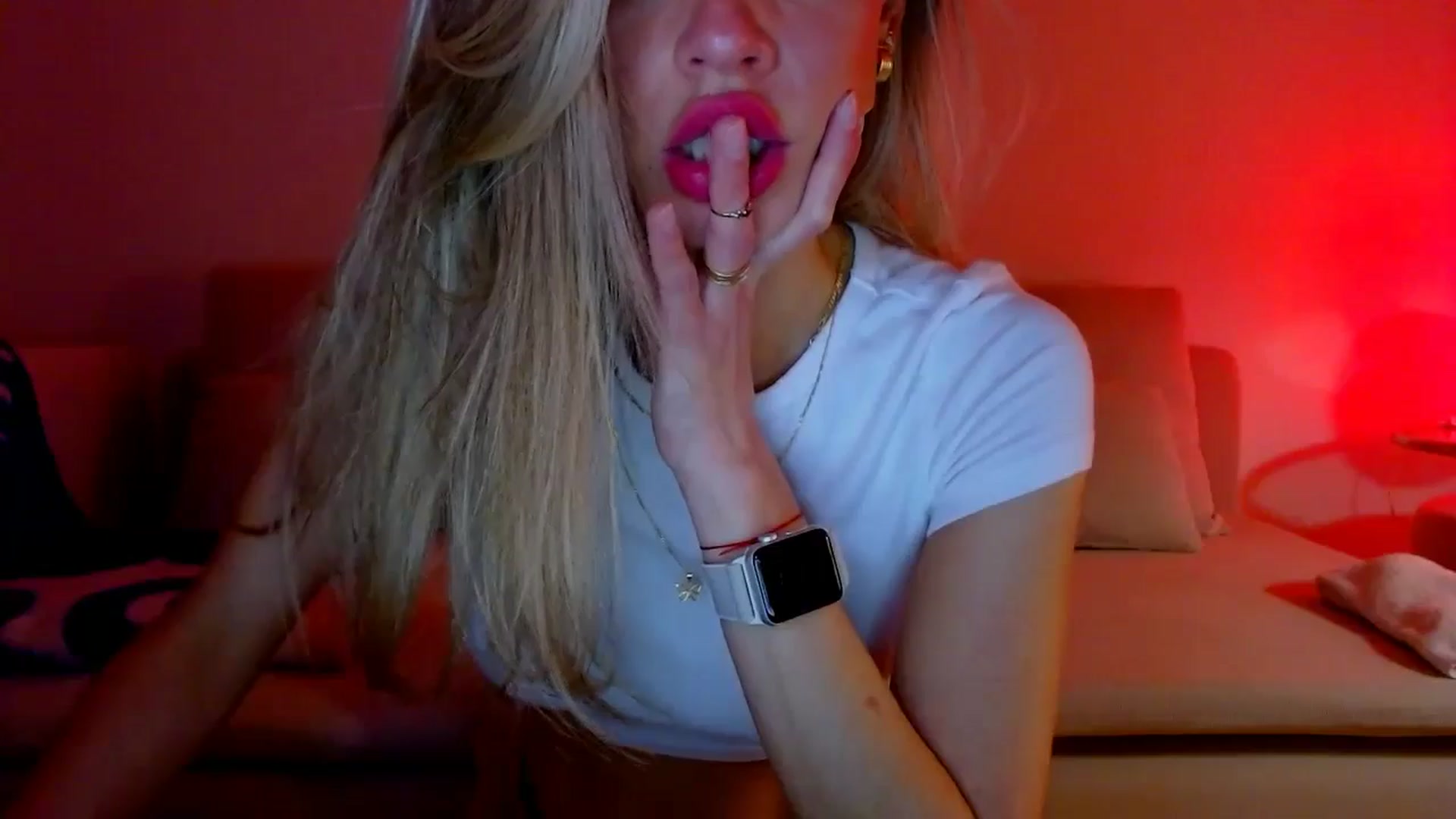 Gallery image thumbnail from fresagirl's myfreecams stream on, 11/28/2024, 21:32 image 2 of 20