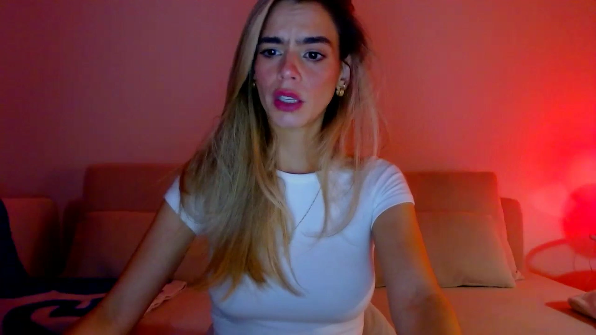 Gallery image thumbnail from fresagirl's myfreecams stream on, 11/28/2024, 21:47 image 13 of 20