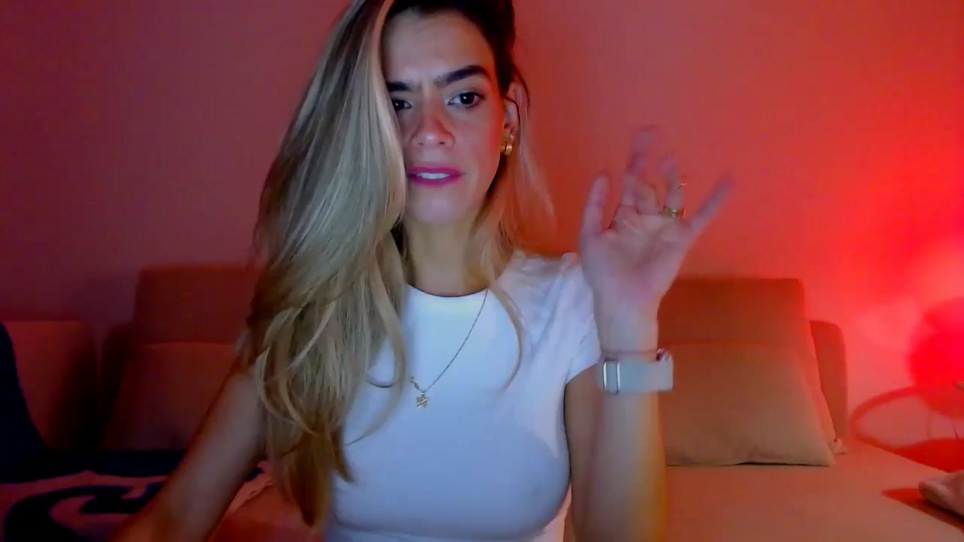 Gallery image thumbnail from fresagirl's myfreecams stream on, 11/28/2024, 21:47 image 9 of 20