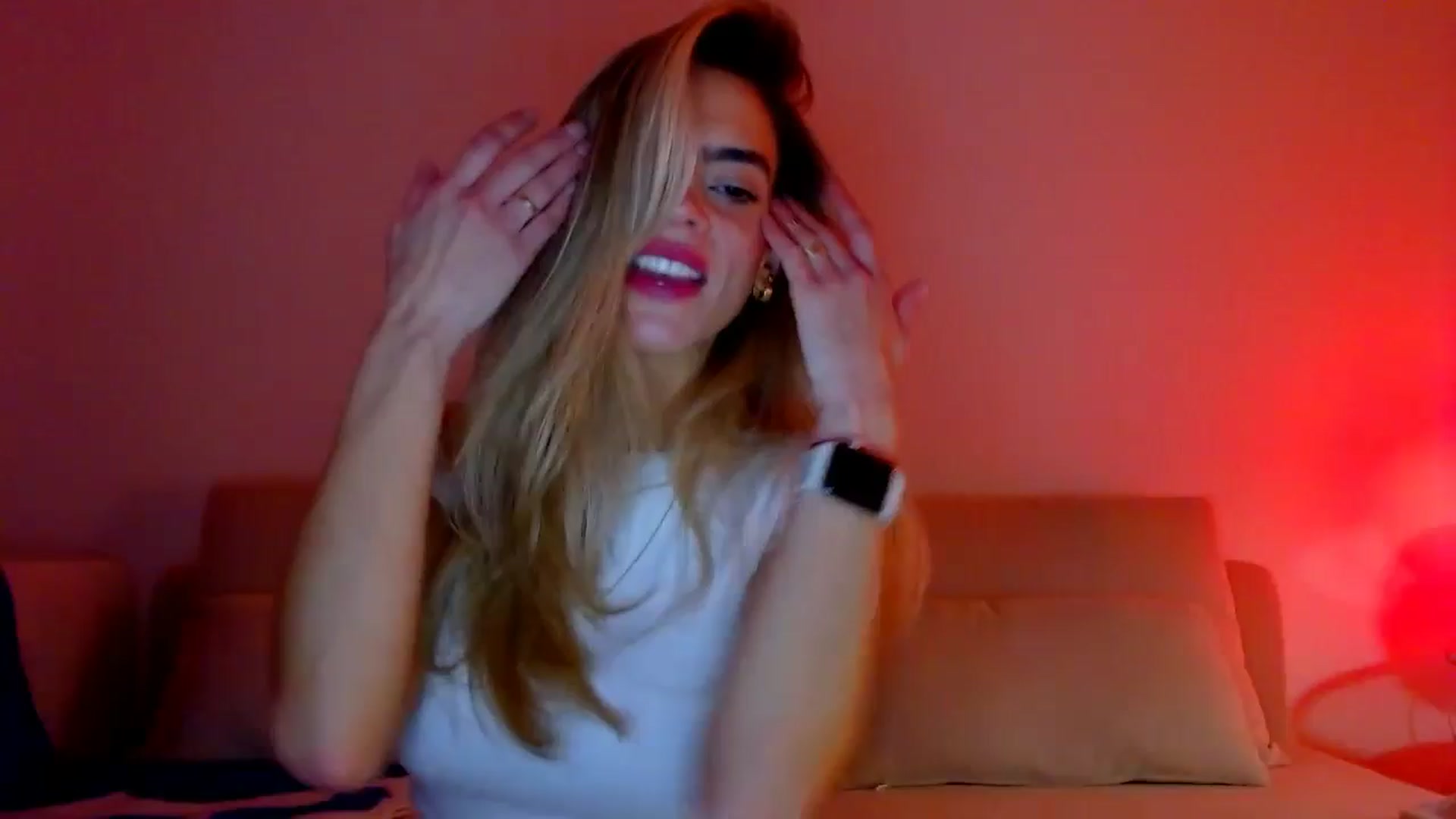 Gallery image thumbnail from fresagirl's myfreecams stream on, 11/28/2024, 21:47 image 6 of 20