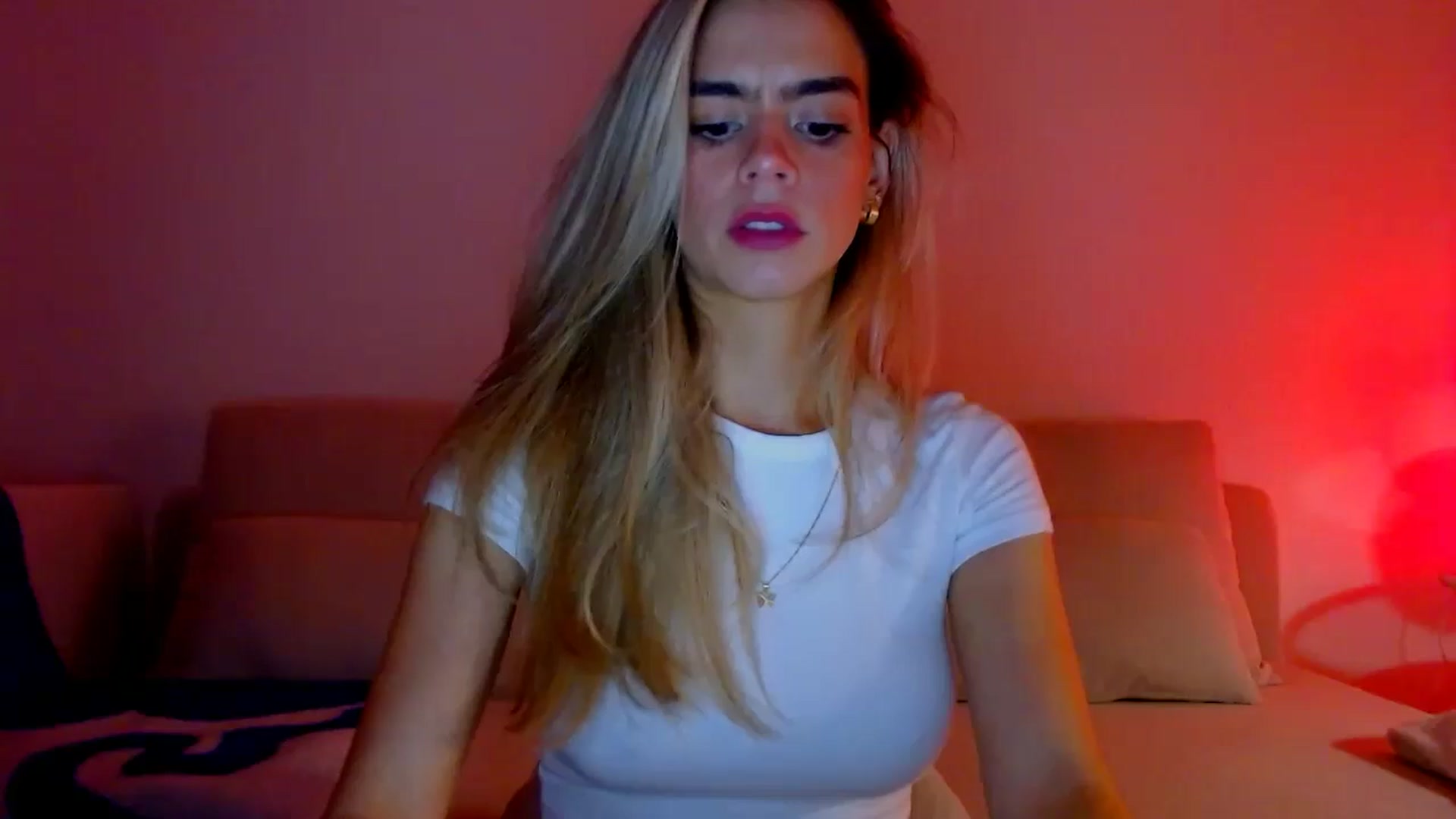 Gallery image thumbnail from fresagirl's myfreecams stream on, 11/28/2024, 21:47 image 12 of 20