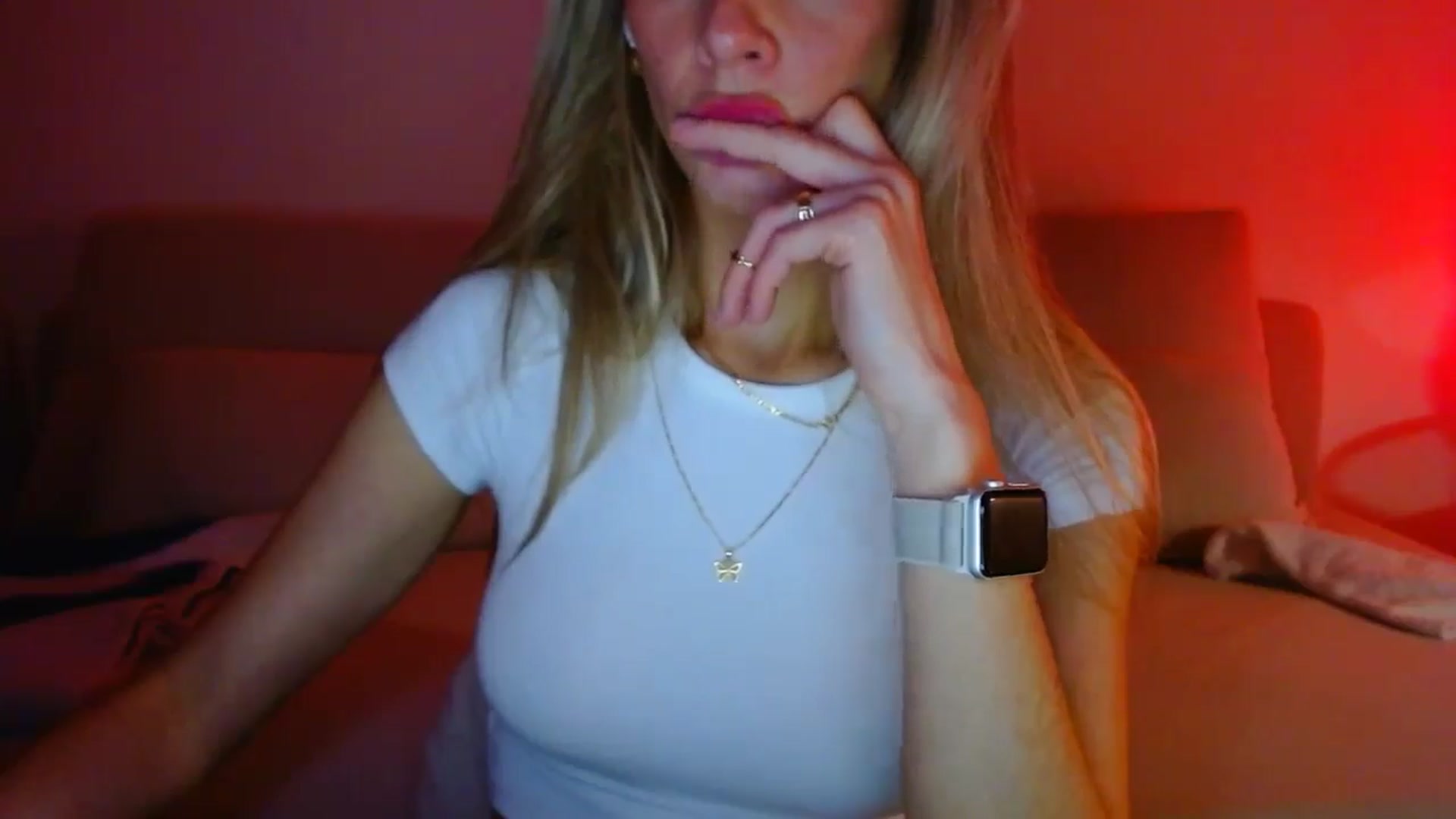 Gallery image thumbnail from fresagirl's myfreecams stream on, 11/29/2024, 24:01 image 19 of 20