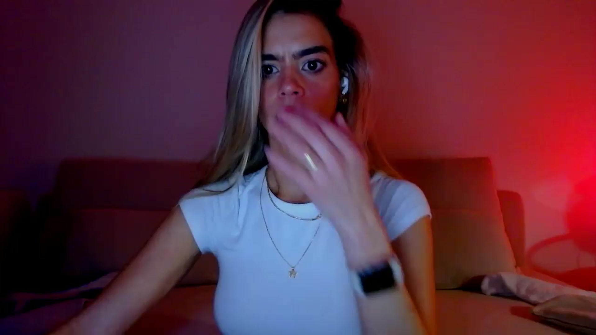 Gallery image thumbnail from fresagirl's myfreecams stream on, 11/29/2024, 24:01 image 11 of 20