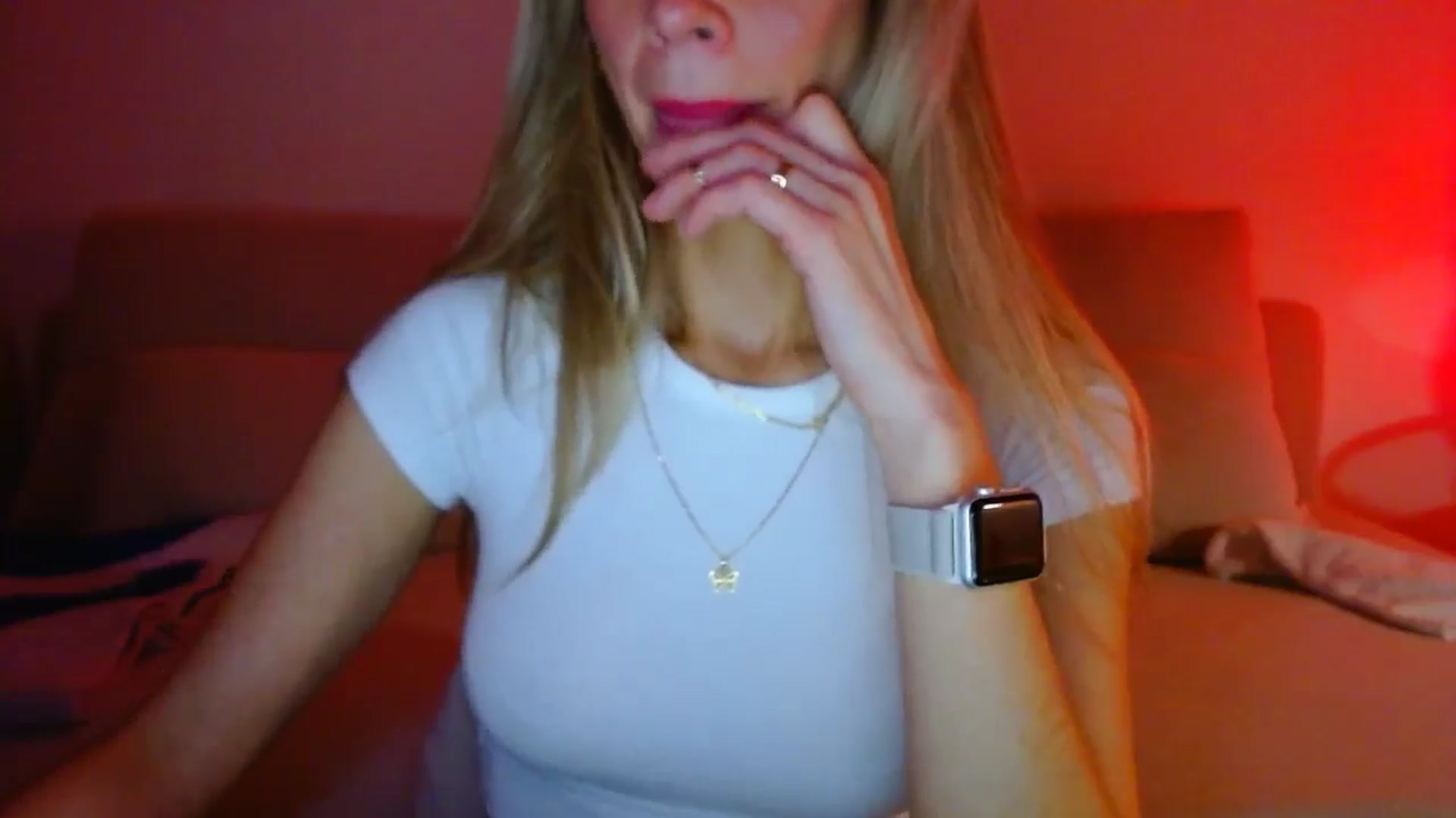 Gallery image thumbnail from fresagirl's myfreecams stream on, 11/29/2024, 24:30 image 15 of 20