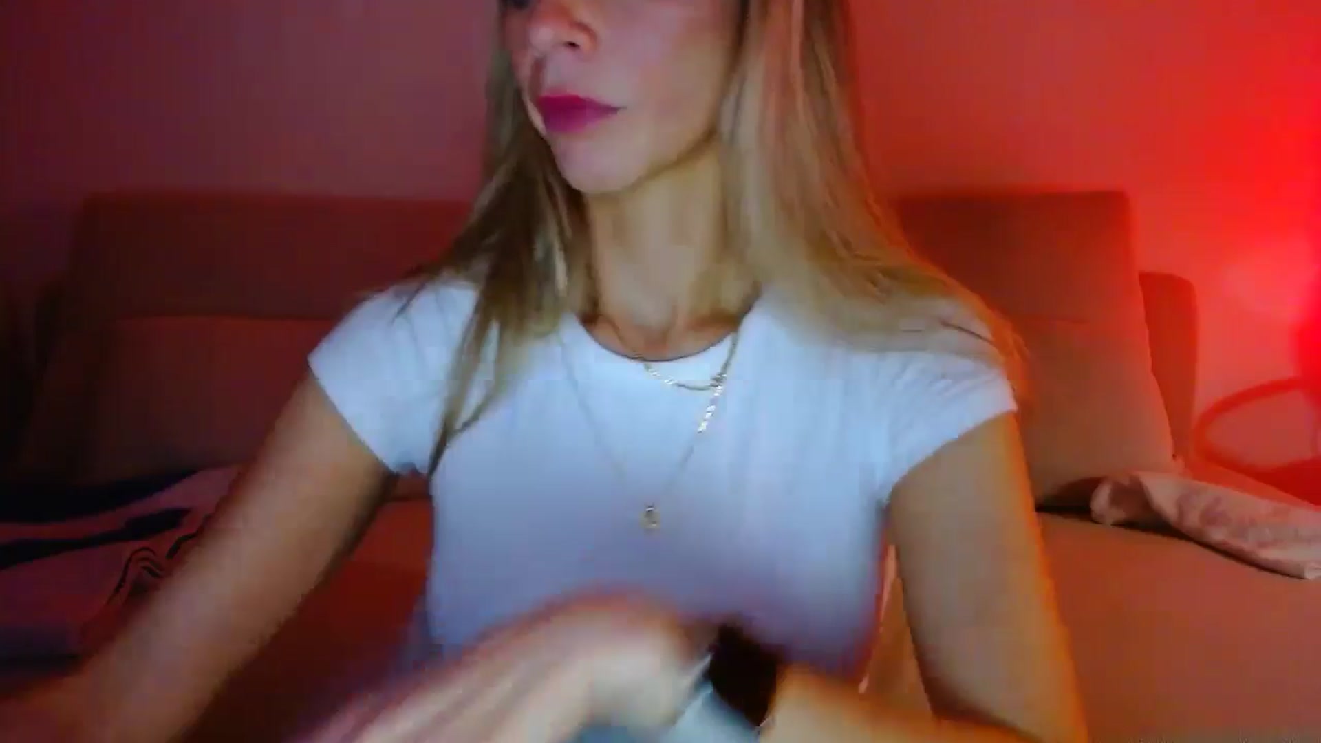 Gallery image thumbnail from fresagirl's myfreecams stream on, 11/29/2024, 24:30 image 13 of 20