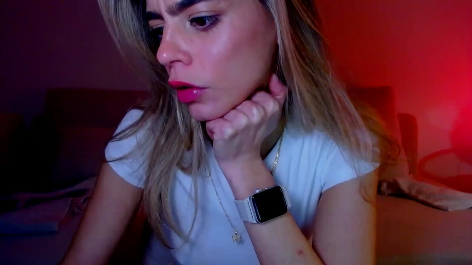 Gallery image thumbnail from fresagirl's myfreecams stream on, 11/29/2024, 24:30 image 6 of 20