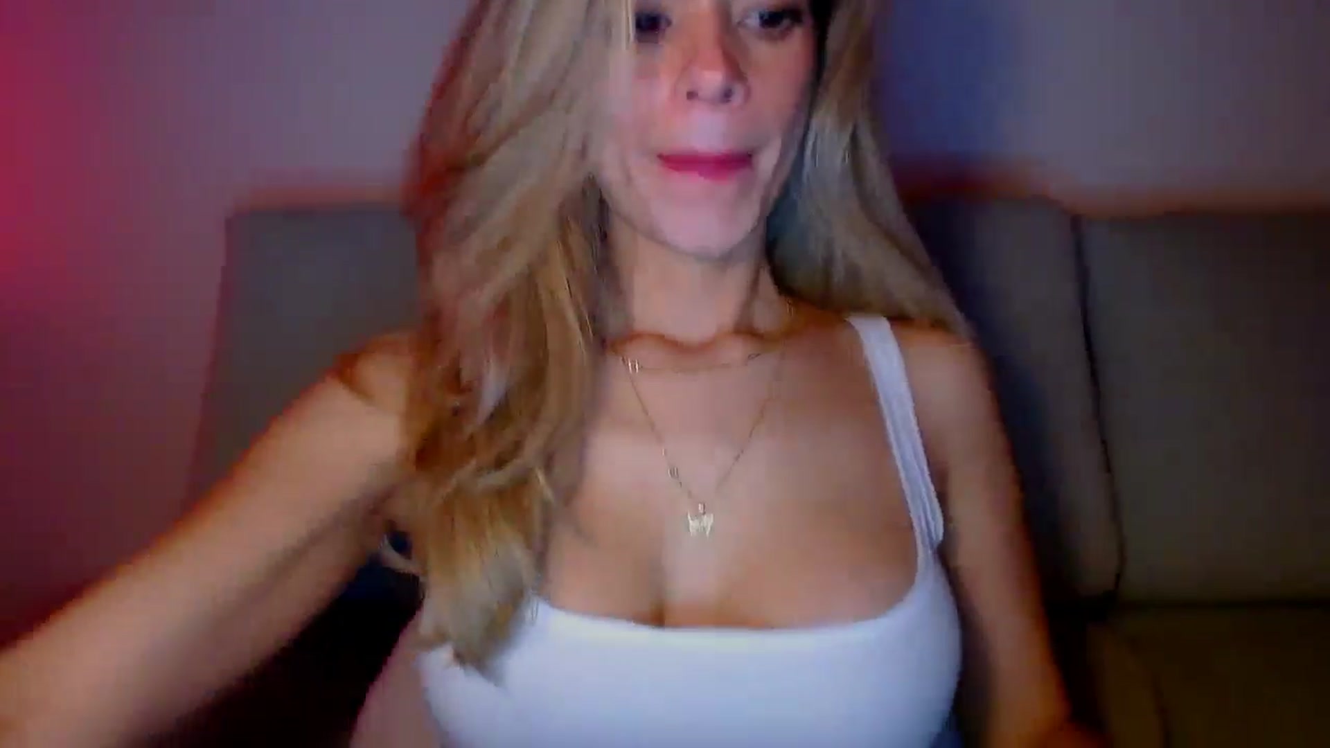 Gallery image thumbnail from fresagirl's myfreecams stream on, 12/12/2024, 22:56 image 3 of 20