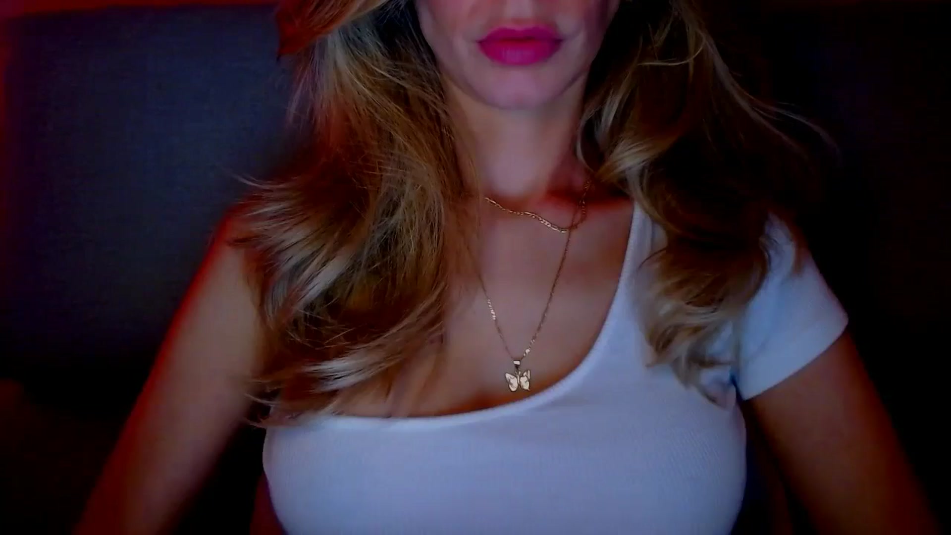 Gallery image thumbnail from fresagirl's myfreecams stream on, 12/18/2024, 24:02 image 9 of 20