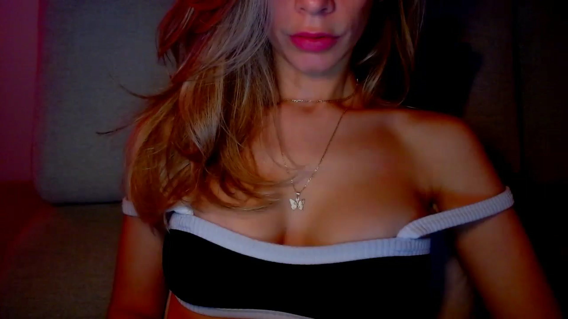 Gallery image thumbnail from fresagirl's myfreecams stream on, 12/18/2024, 23:28 image 20 of 20