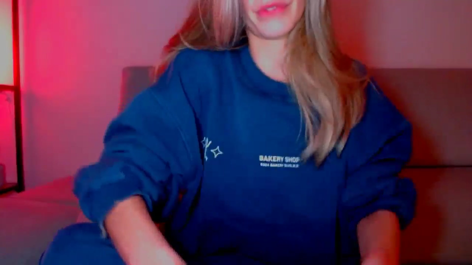 Gallery image thumbnail from fresagirl's myfreecams stream on, 12/19/2024, 02:25 image 11 of 20