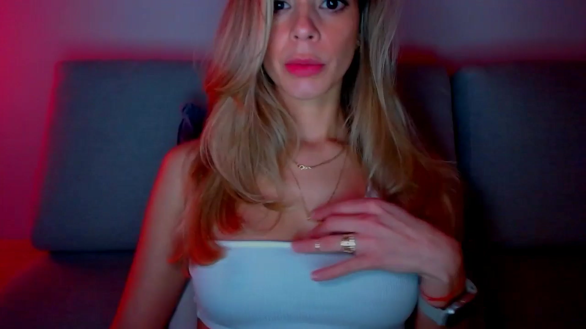 Gallery image thumbnail from fresagirl's myfreecams stream on, 01/02/2025, 22:15 image 1 of 20