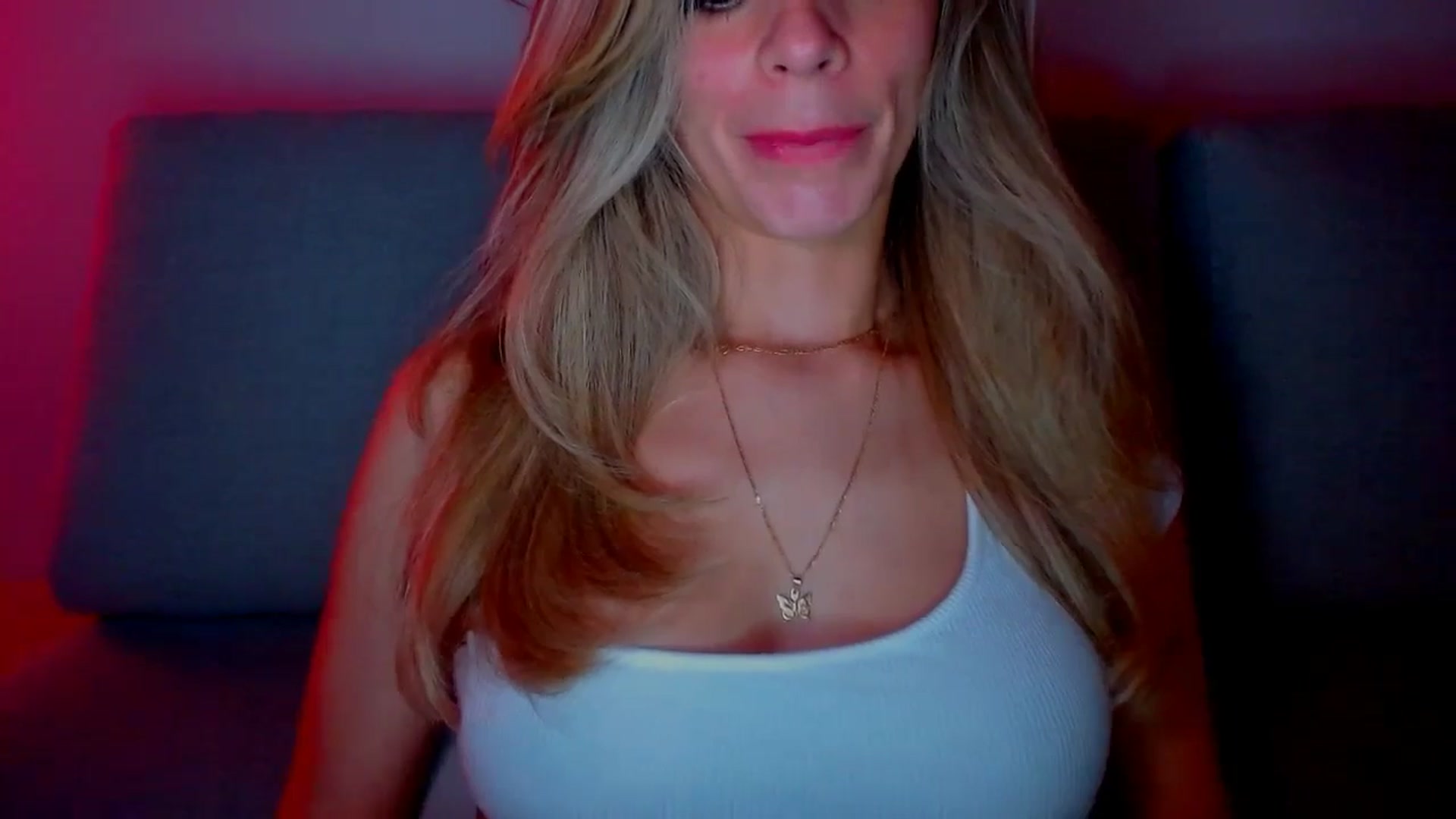 Gallery image thumbnail from fresagirl's myfreecams stream on, 01/02/2025, 22:58 image 19 of 20