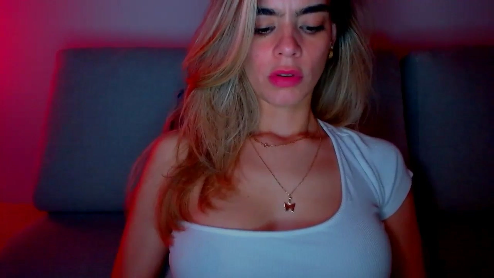 Gallery image thumbnail from fresagirl's myfreecams stream on, 01/02/2025, 22:58 image 5 of 20