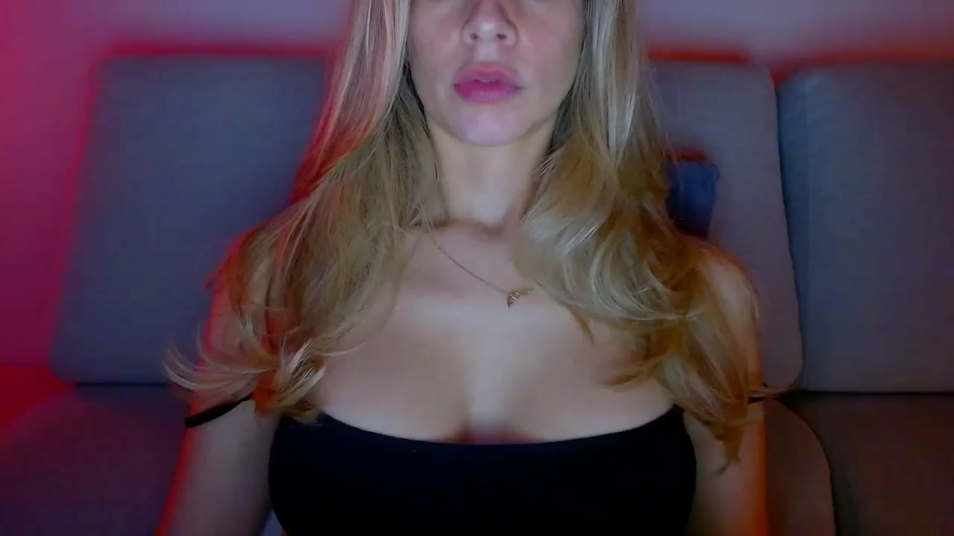 Gallery image thumbnail from fresagirl's myfreecams stream on, 01/08/2025, 01:53 image 2 of 20