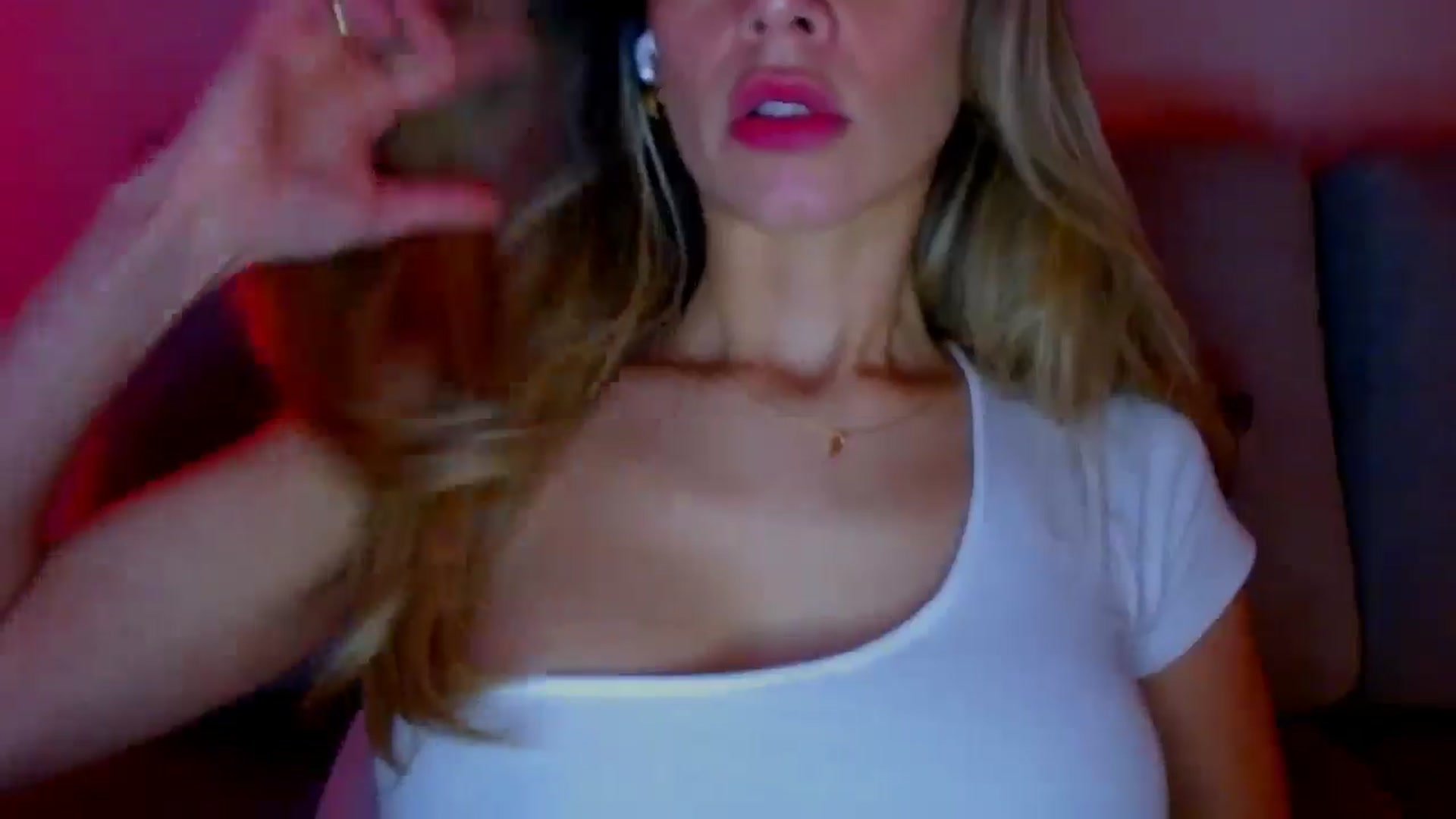 Gallery image thumbnail from fresagirl's myfreecams stream on, 01/14/2025, 23:22 image 9 of 20
