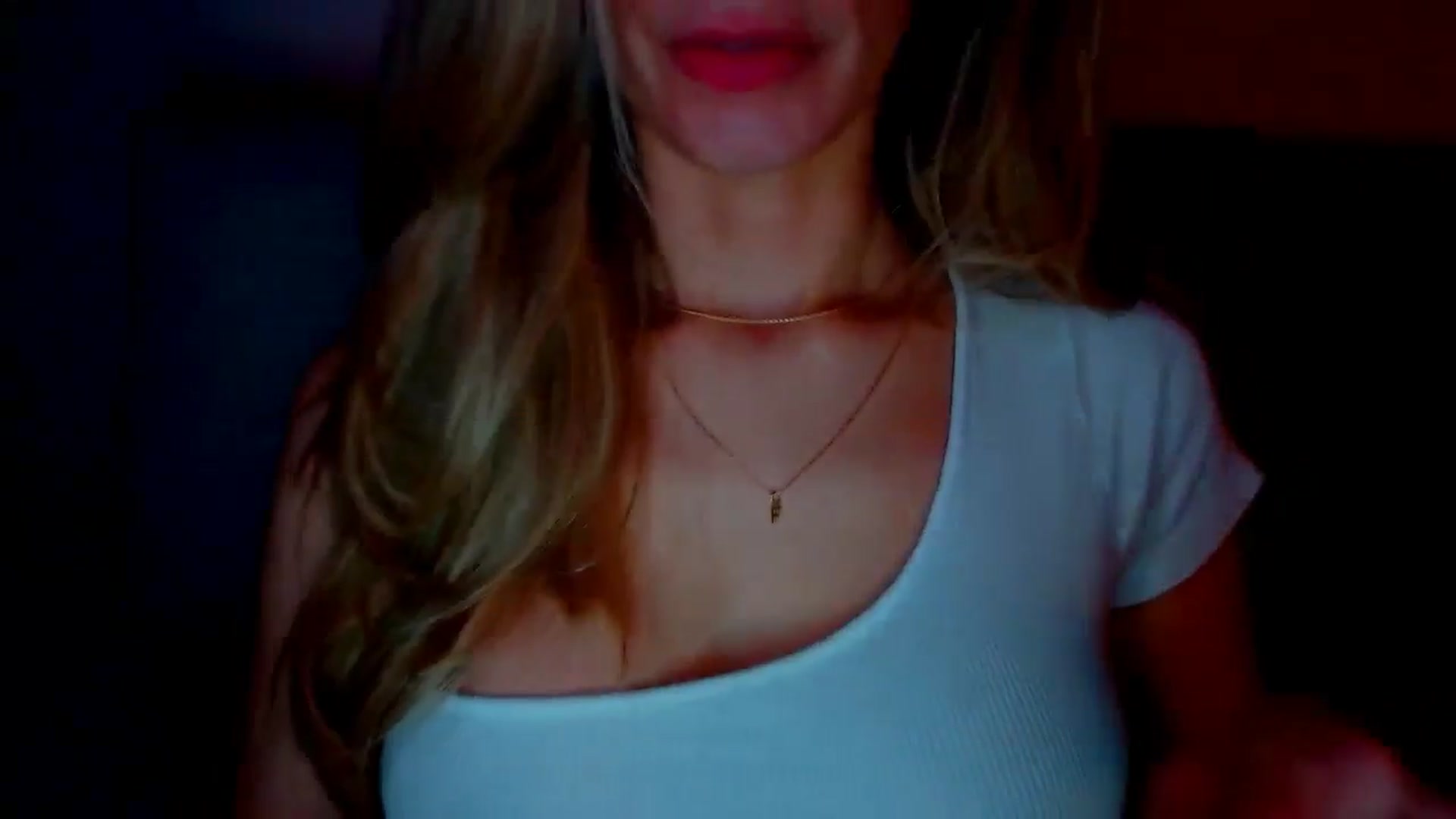 Gallery image thumbnail from fresagirl's myfreecams stream on, 01/23/2025, 21:37 image 9 of 20