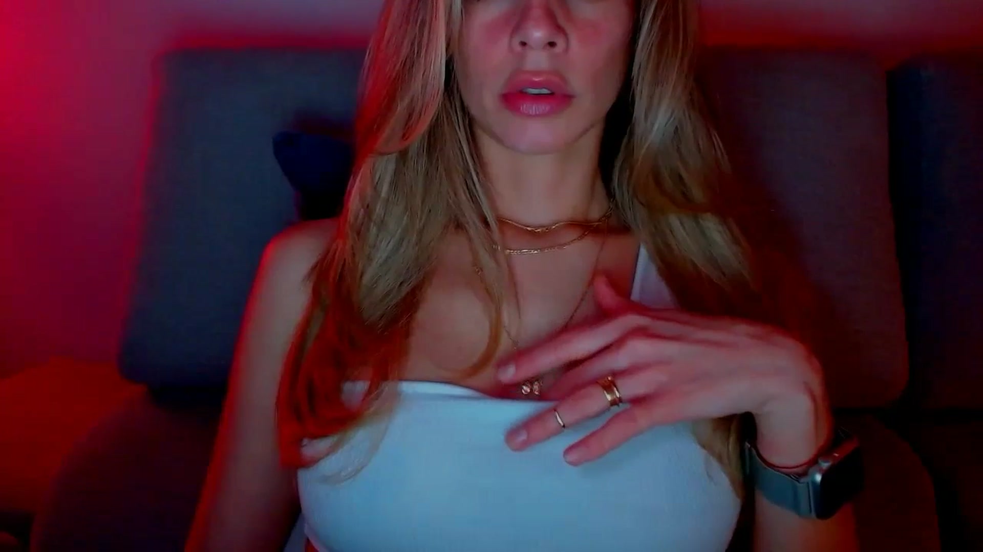 Gallery image thumbnail from fresagirl's myfreecams stream on, 02/03/2025, 22:56 image 3 of 20