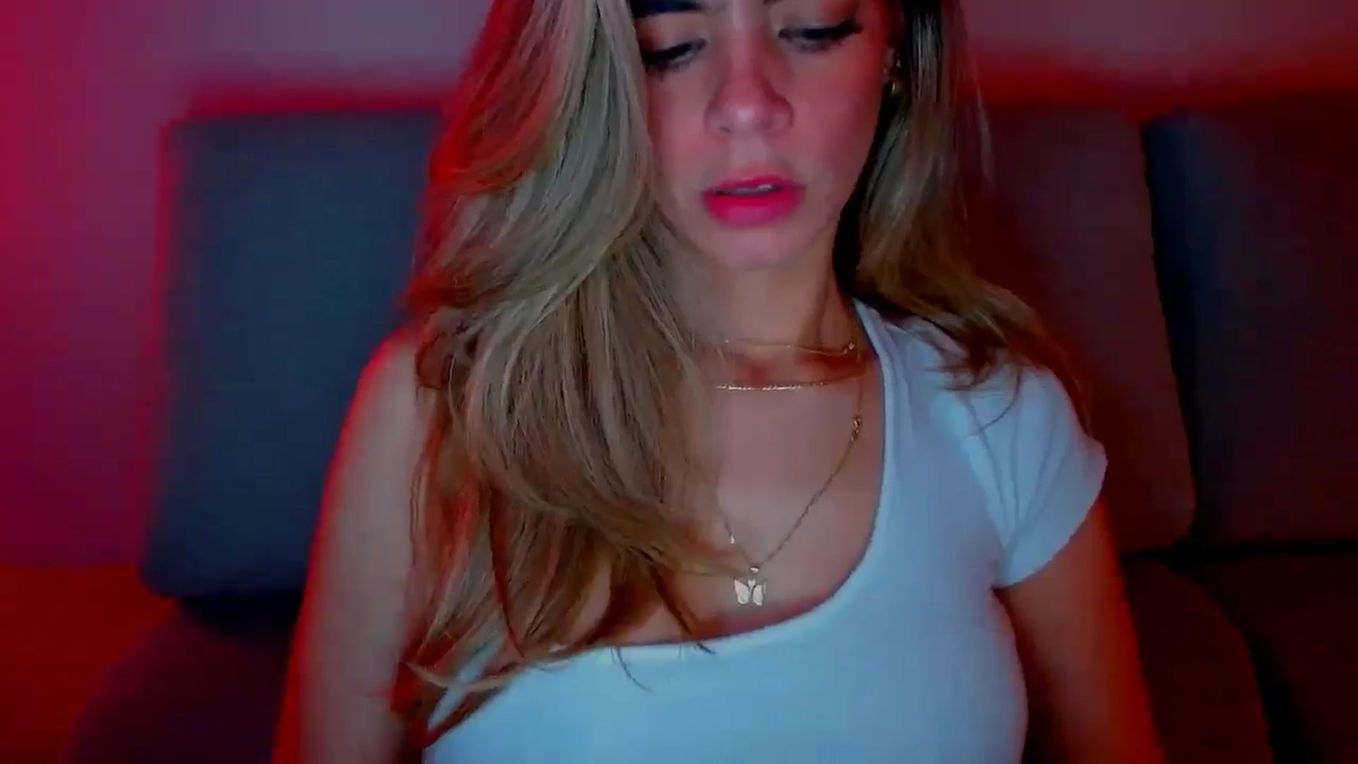 Gallery image thumbnail from fresagirl's myfreecams stream on, 02/04/2025, 22:47 image 10 of 20