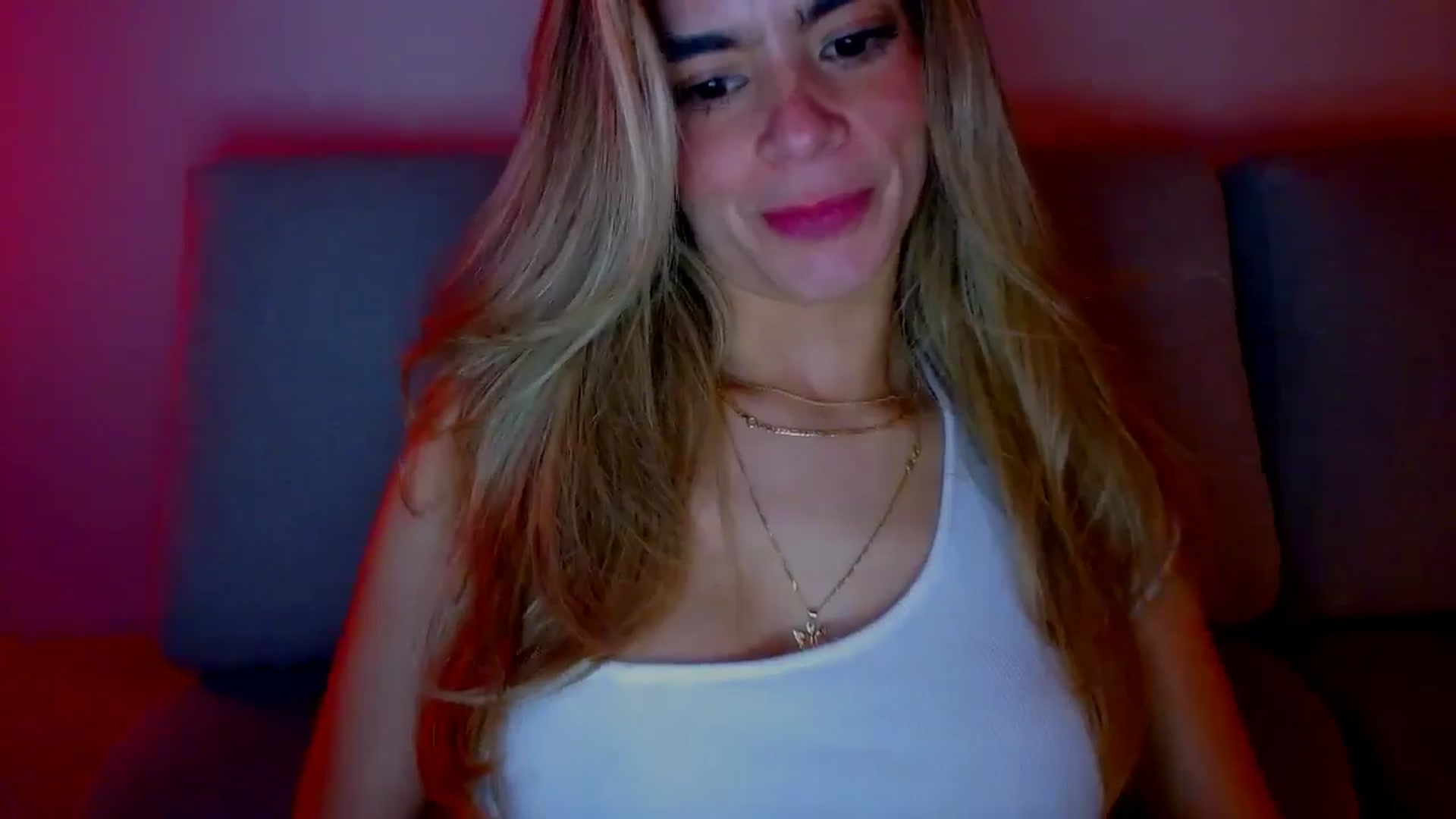 Gallery image thumbnail from fresagirl's myfreecams stream on, 02/04/2025, 22:47 image 2 of 20