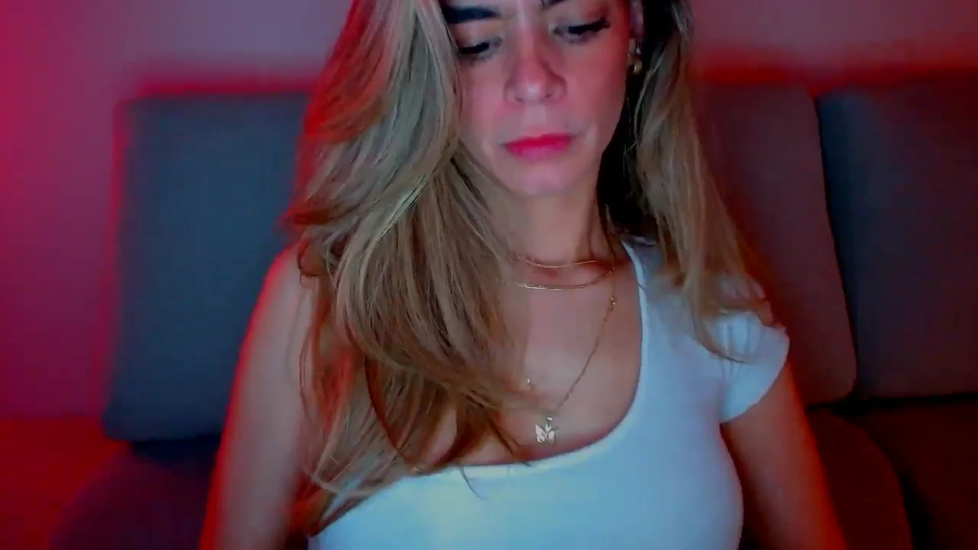 Gallery image thumbnail from fresagirl's myfreecams stream on, 02/04/2025, 22:47 image 8 of 20