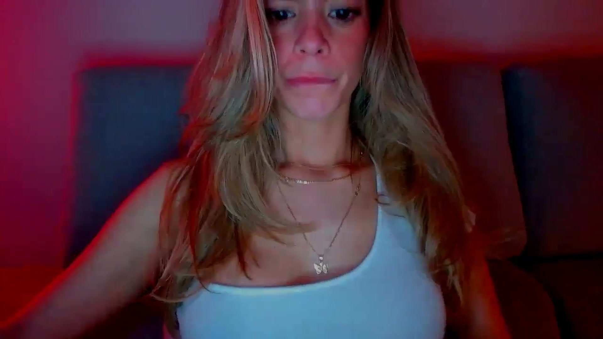 Gallery image thumbnail from fresagirl's myfreecams stream on, 02/04/2025, 22:47 image 7 of 20