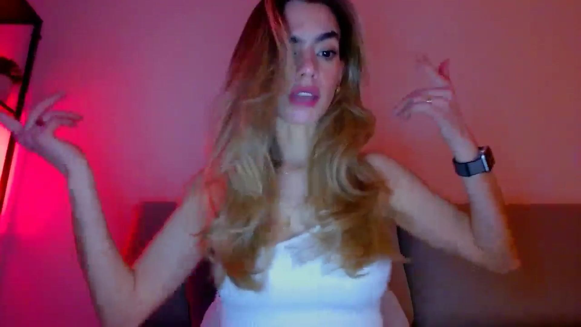 Gallery image thumbnail from fresagirl's myfreecams stream on, 02/20/2025, 22:51 image 5 of 20