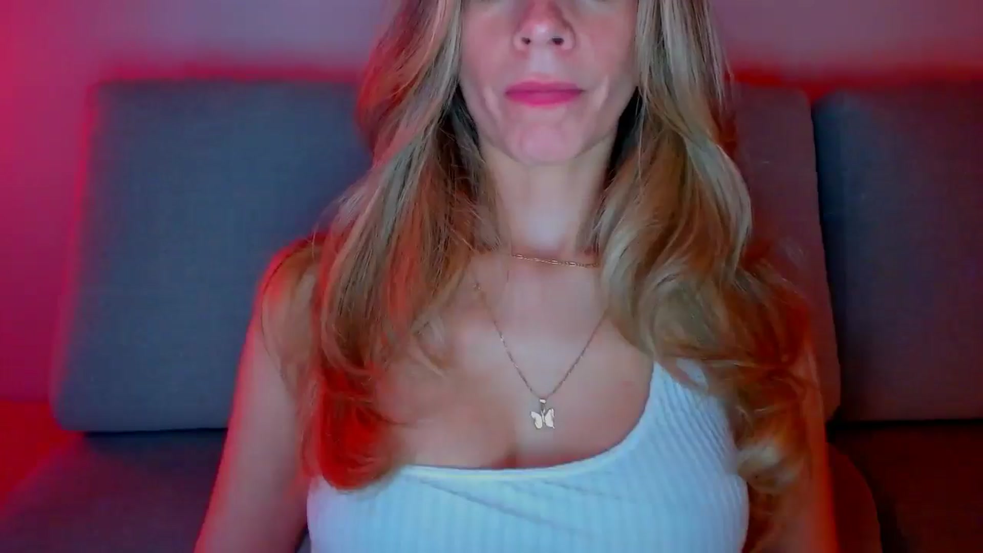 Gallery image thumbnail from fresagirl's myfreecams stream on, 02/21/2025, 01:33 image 3 of 20