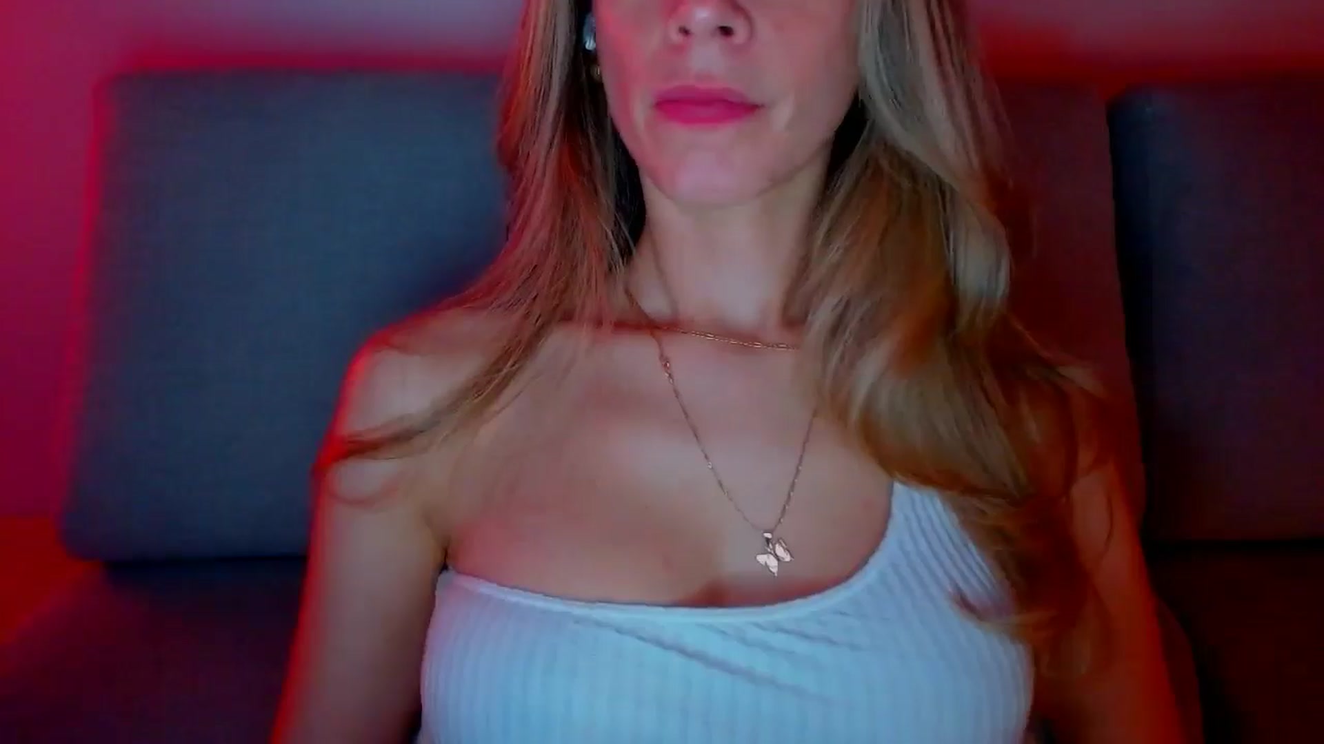 Gallery image thumbnail from fresagirl's myfreecams stream on, 02/21/2025, 01:33 image 7 of 20