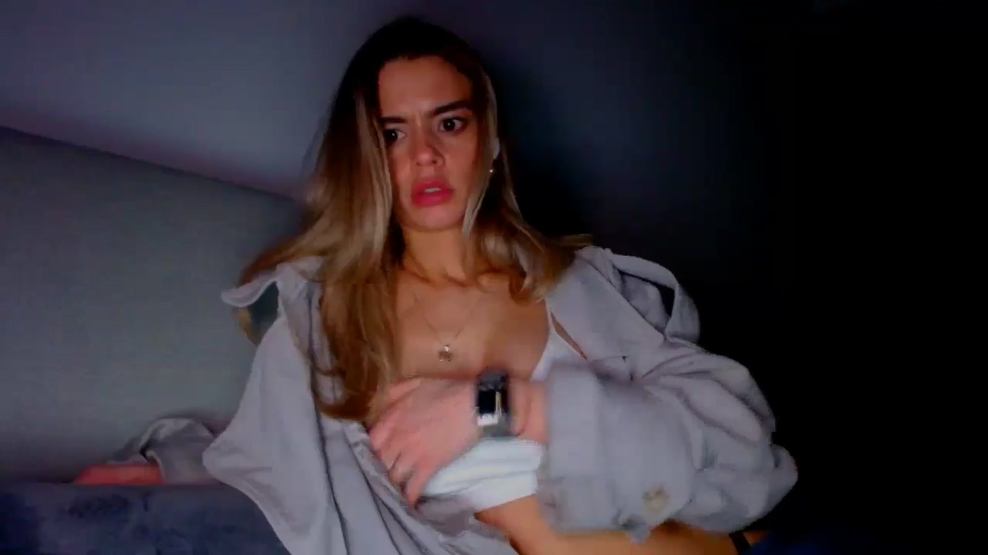 Gallery image thumbnail from fresagirl's myfreecams stream on, 03/19/2025, 01:32 image 8 of 20