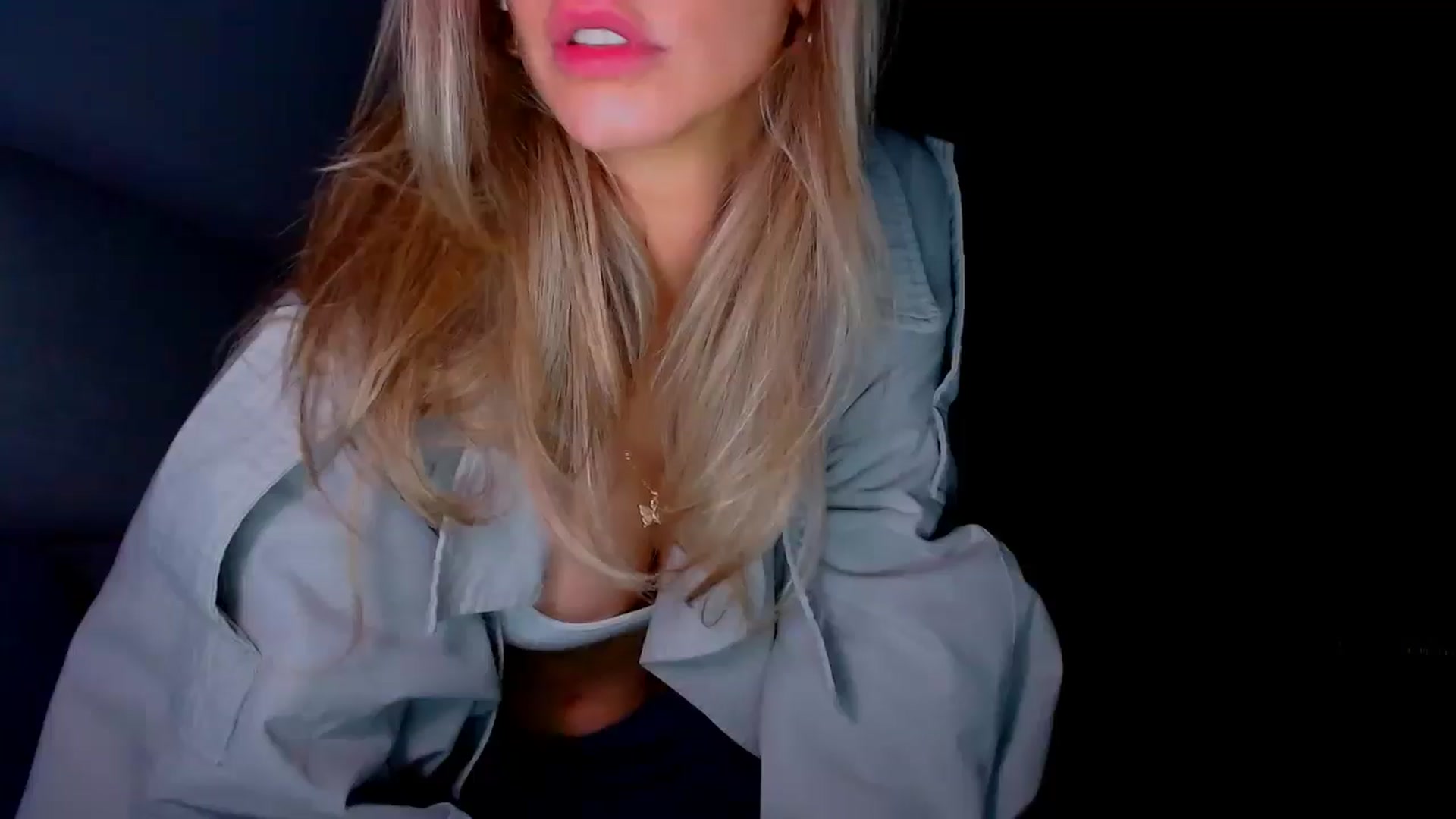 Gallery image thumbnail from fresagirl's myfreecams stream on, 03/19/2025, 01:32 image 15 of 20