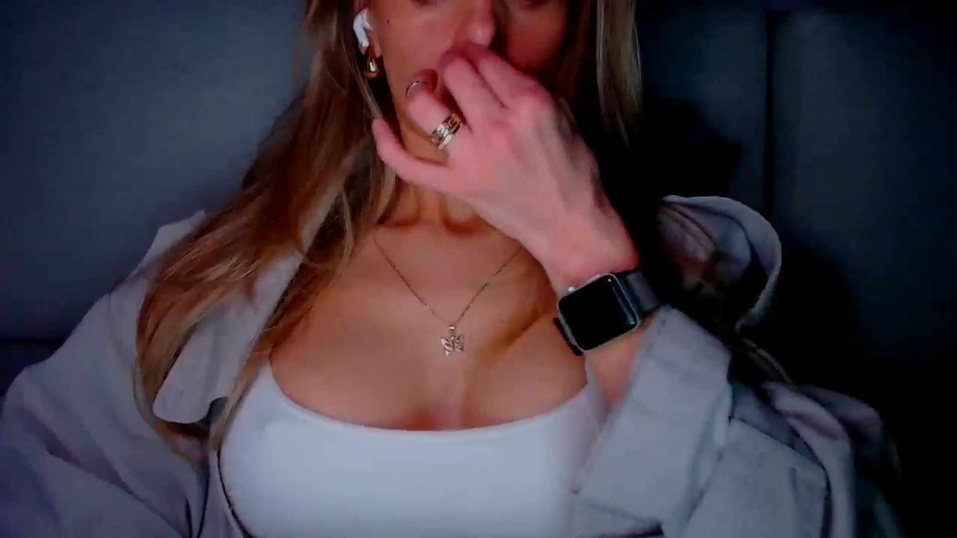 Gallery image thumbnail from fresagirl's myfreecams stream on, 03/19/2025, 02:04 image 10 of 20