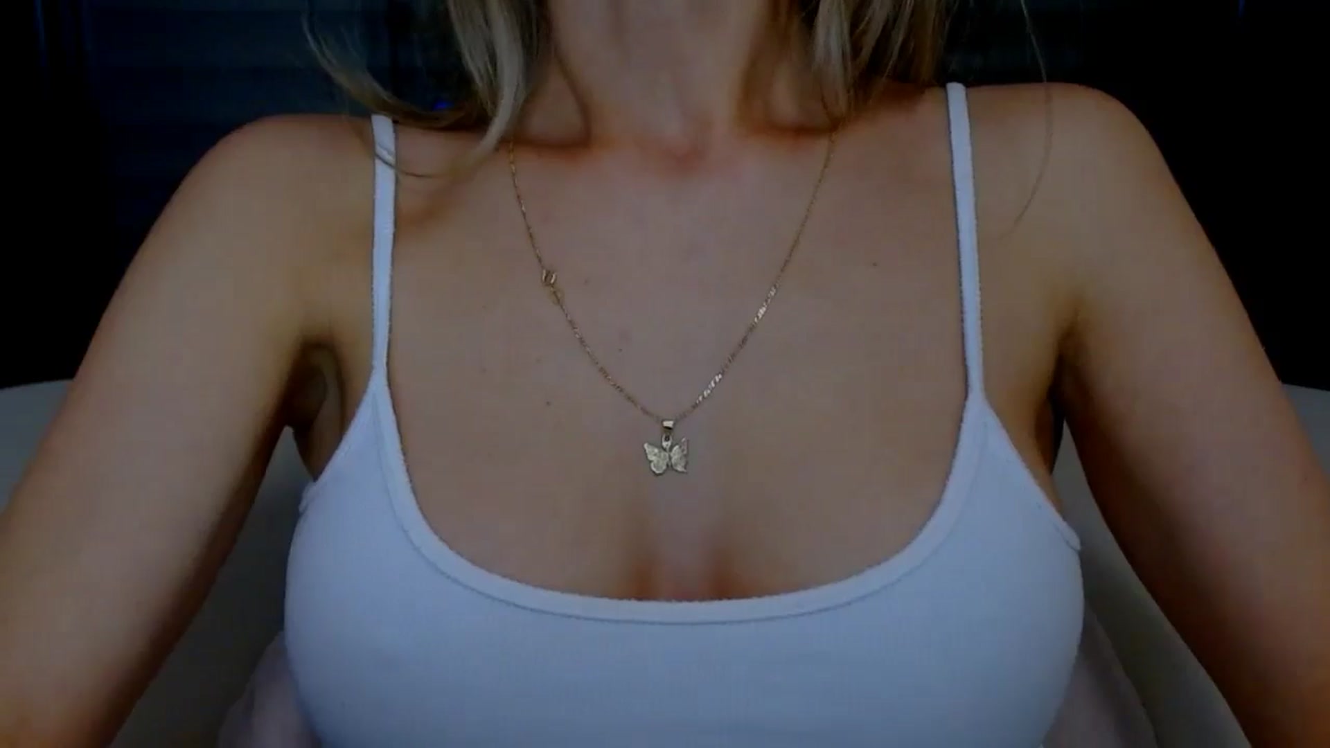Gallery image thumbnail from fresagirl's myfreecams stream on, 03/20/2025, 02:46 image 7 of 20