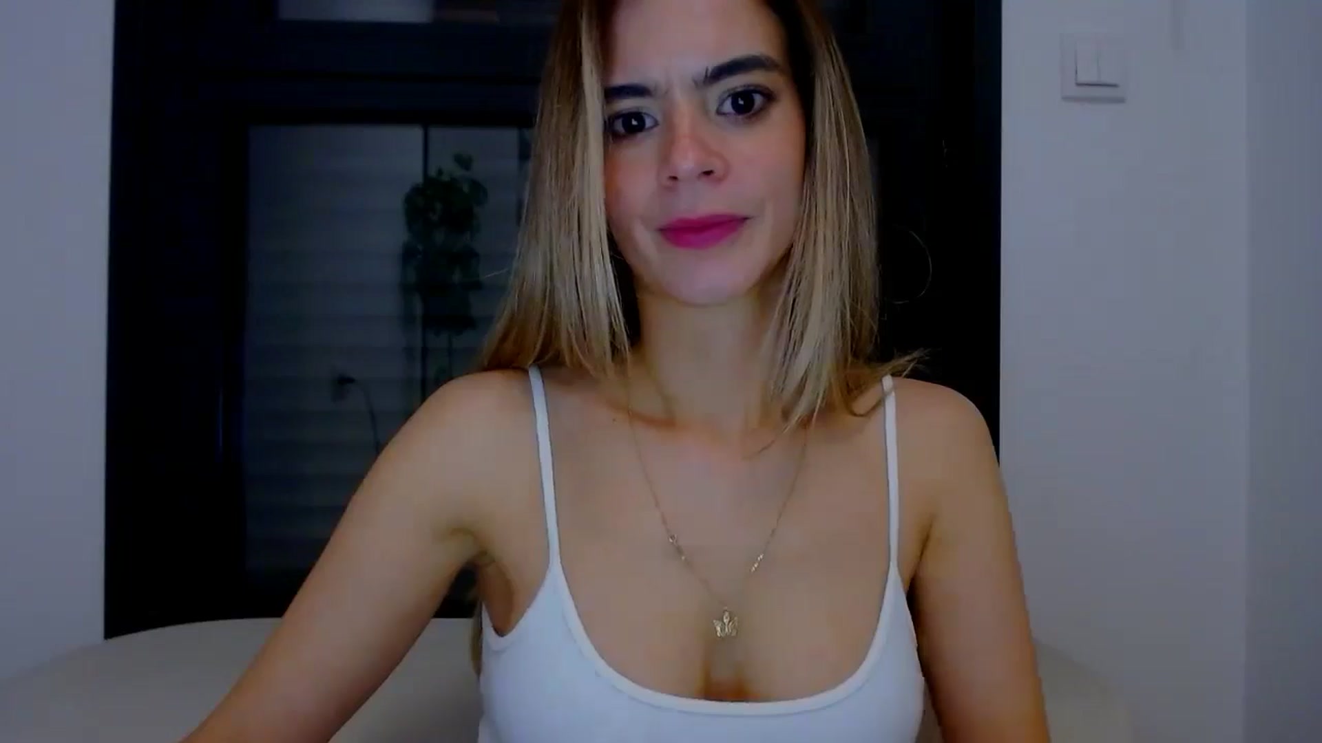 Gallery image thumbnail from fresagirl's myfreecams stream on, 03/20/2025, 02:46 image 12 of 20