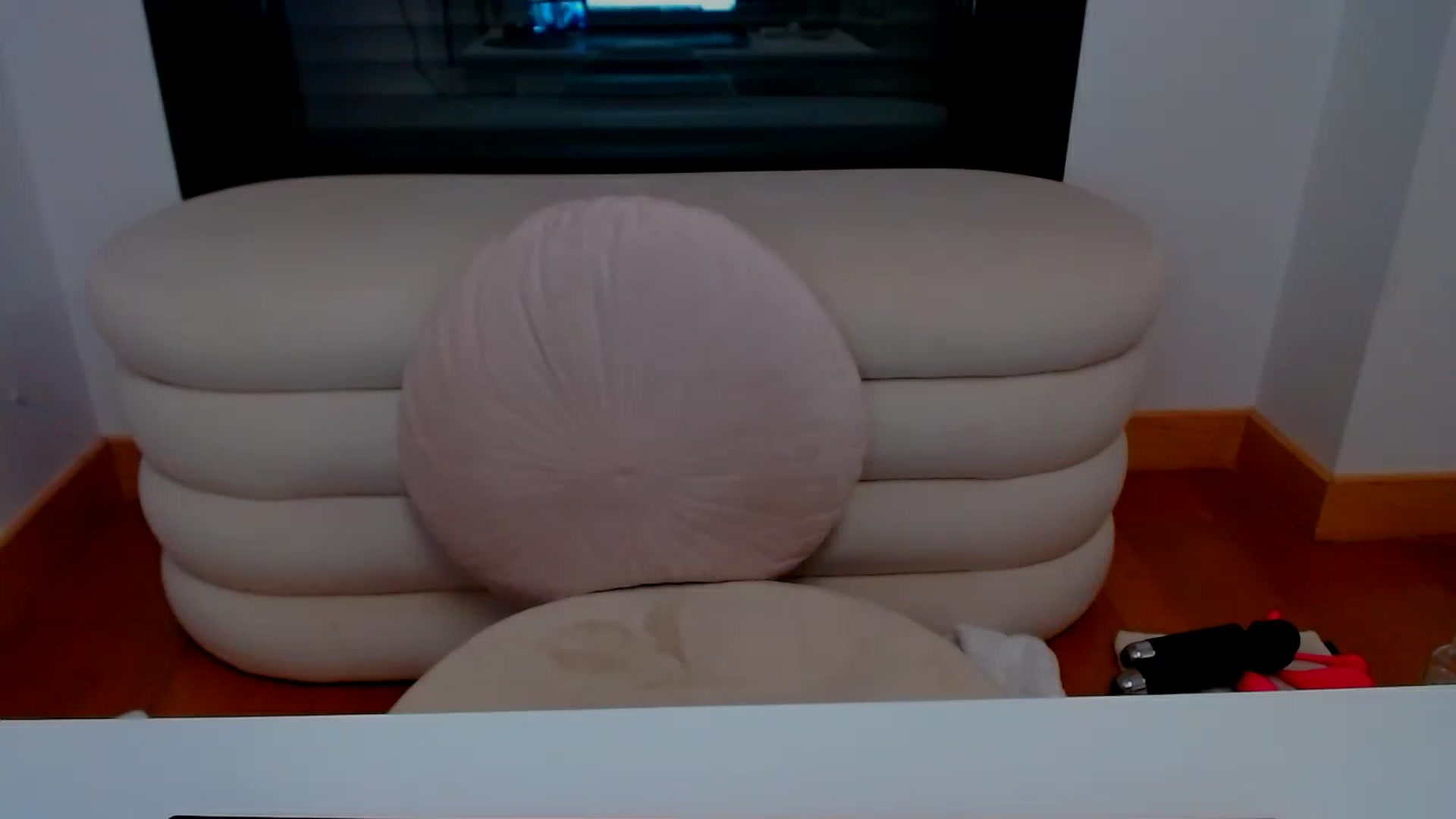 Gallery image thumbnail from fresagirl's myfreecams stream on, 03/20/2025, 02:46 image 5 of 20