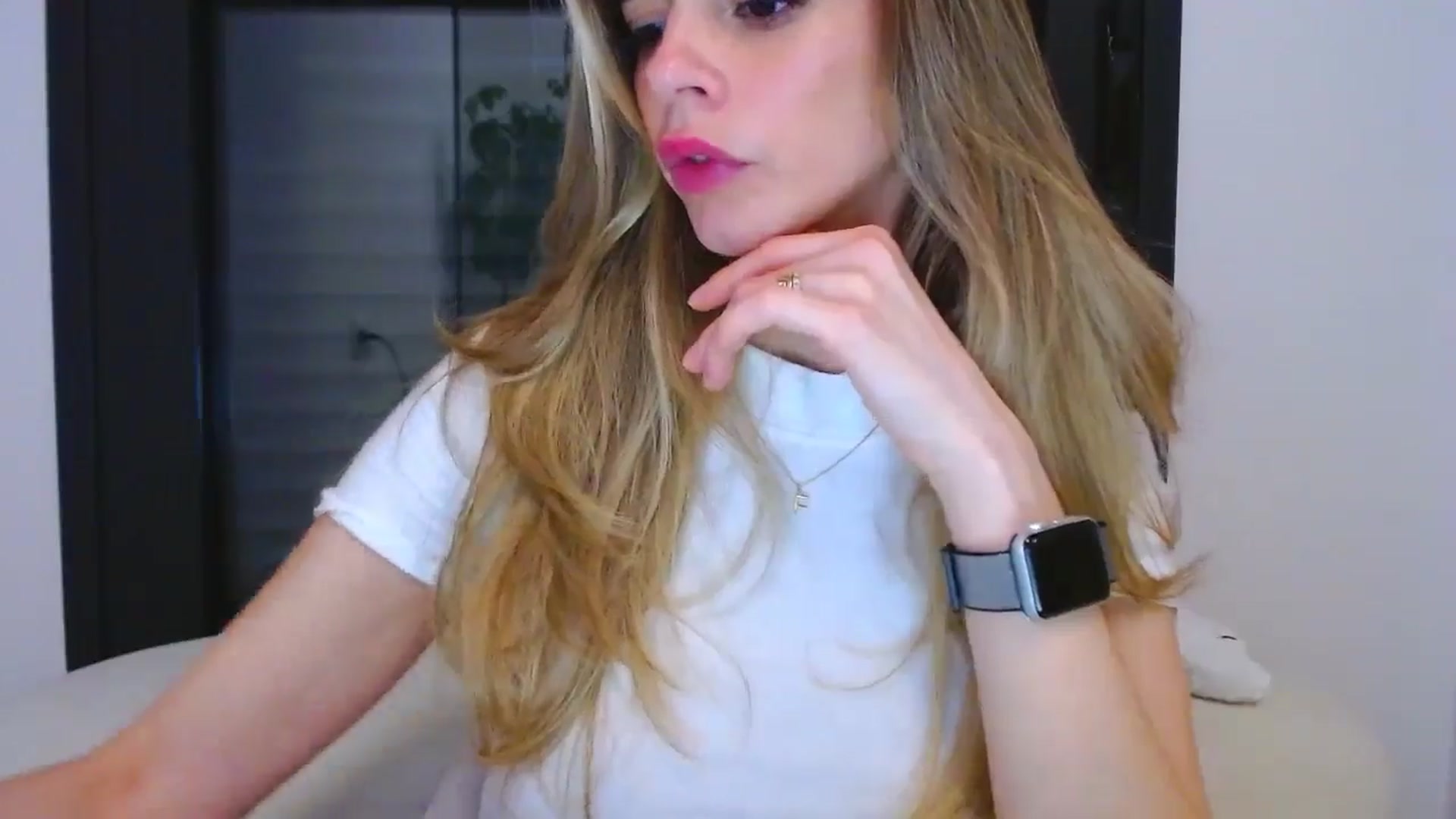 Gallery image thumbnail from fresagirl's myfreecams stream on, 04/01/2025, 02:14 image 13 of 20