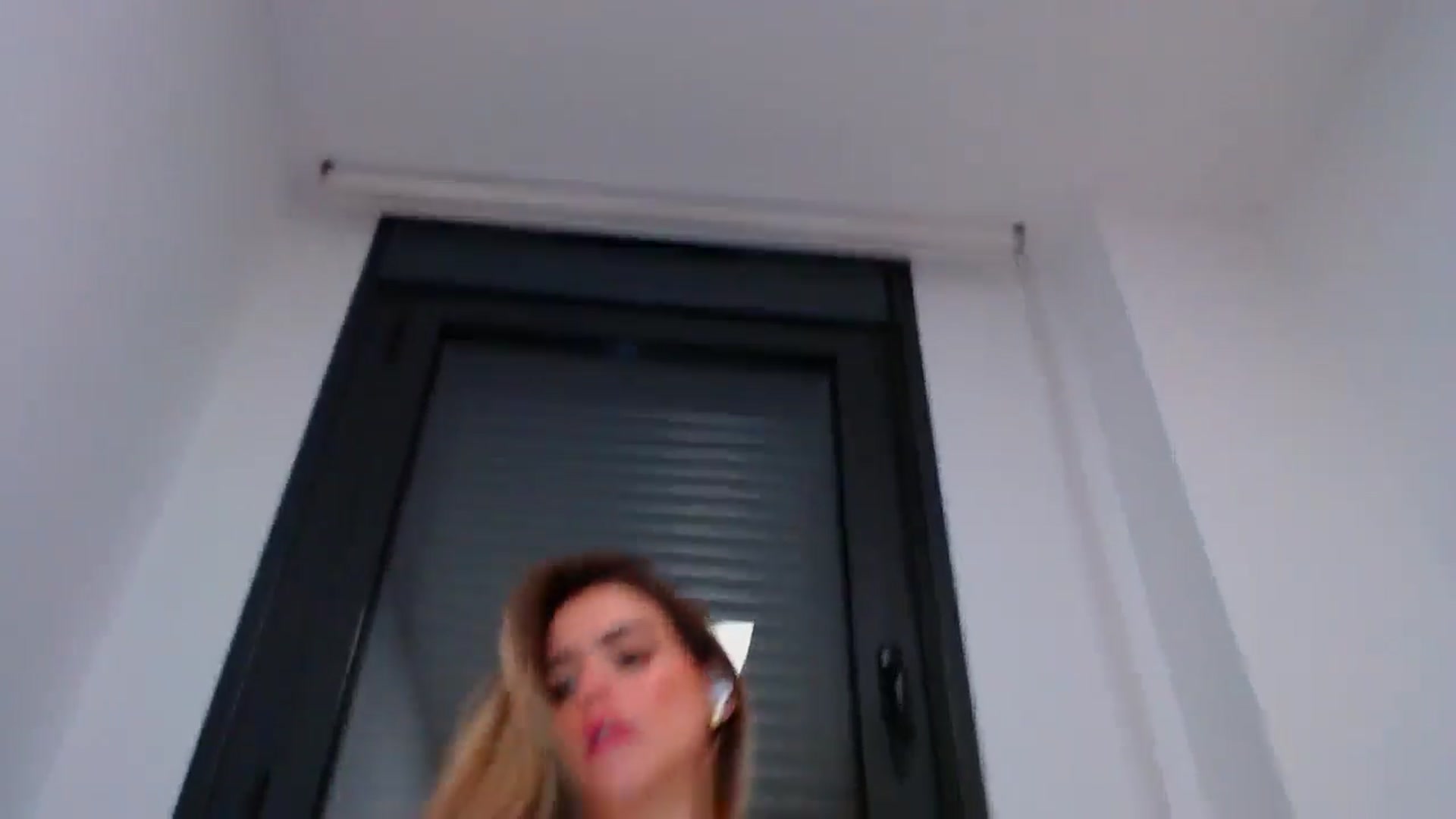 Gallery image thumbnail from fresagirl's myfreecams stream on, 04/29/2025, 23:57 image 8 of 20