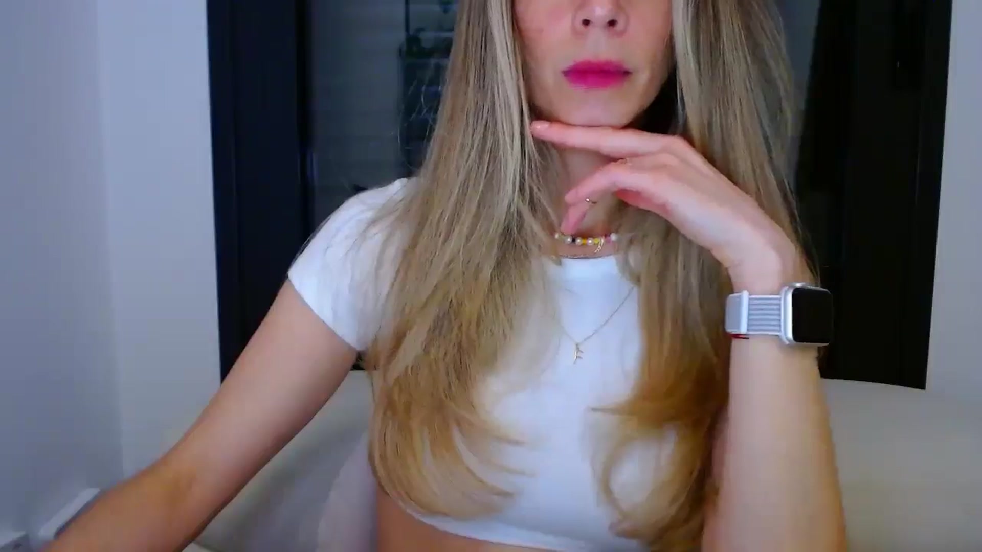 Gallery image thumbnail from fresagirl's myfreecams stream on, 05/05/2025, 21:26 image 19 of 20