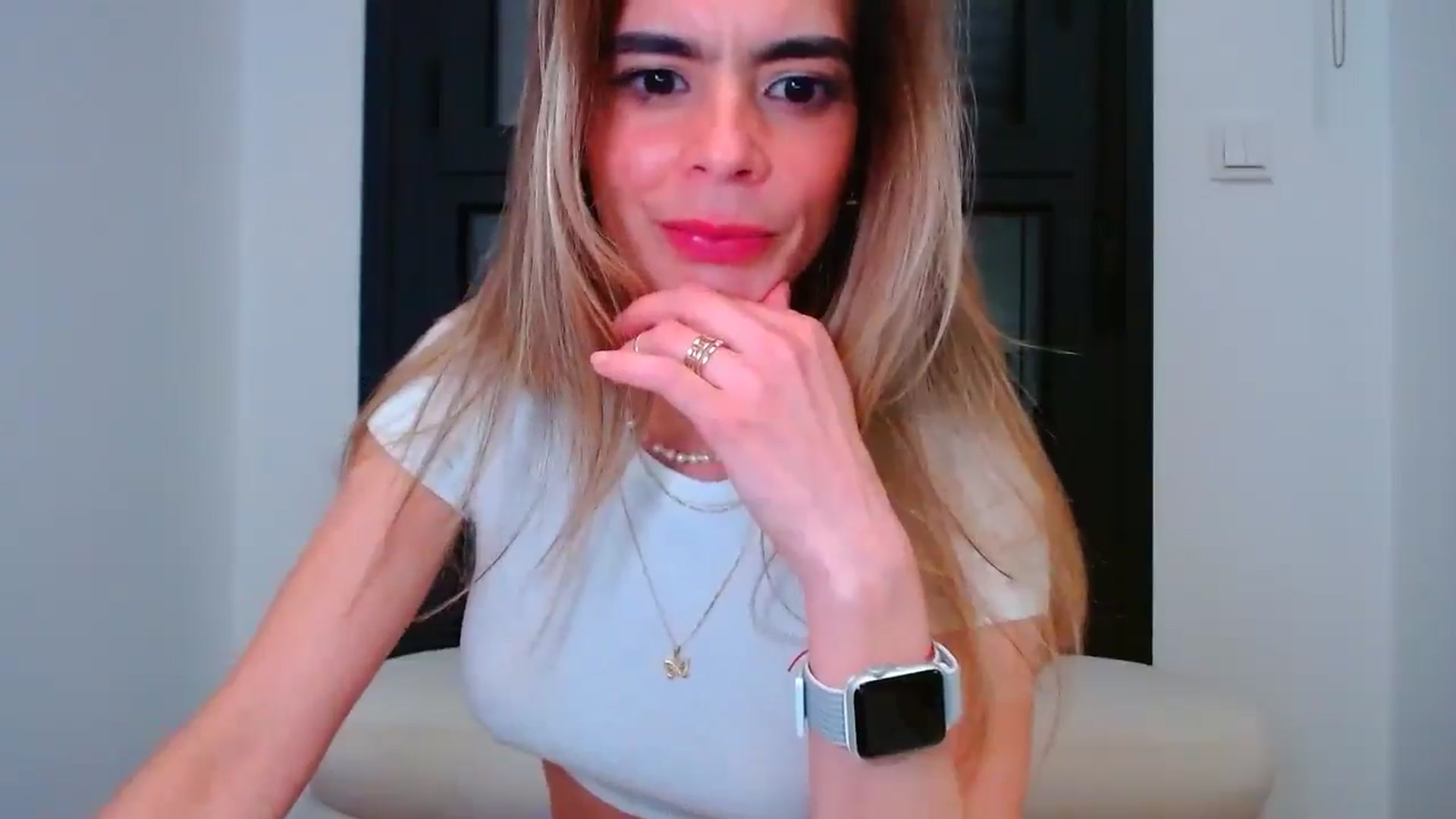 Gallery image thumbnail from fresagirl's myfreecams stream on, 05/12/2025, 20:00 image 13 of 20