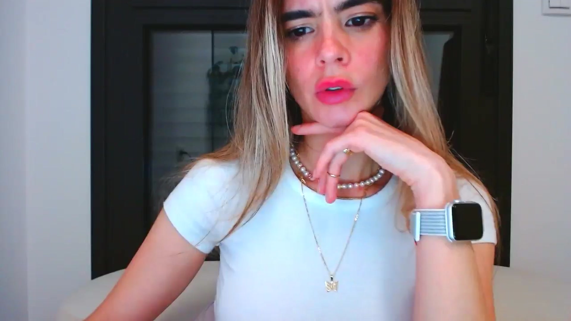 Gallery image thumbnail from fresagirl's myfreecams stream on, 05/13/2025, 01:04 image 20 of 20