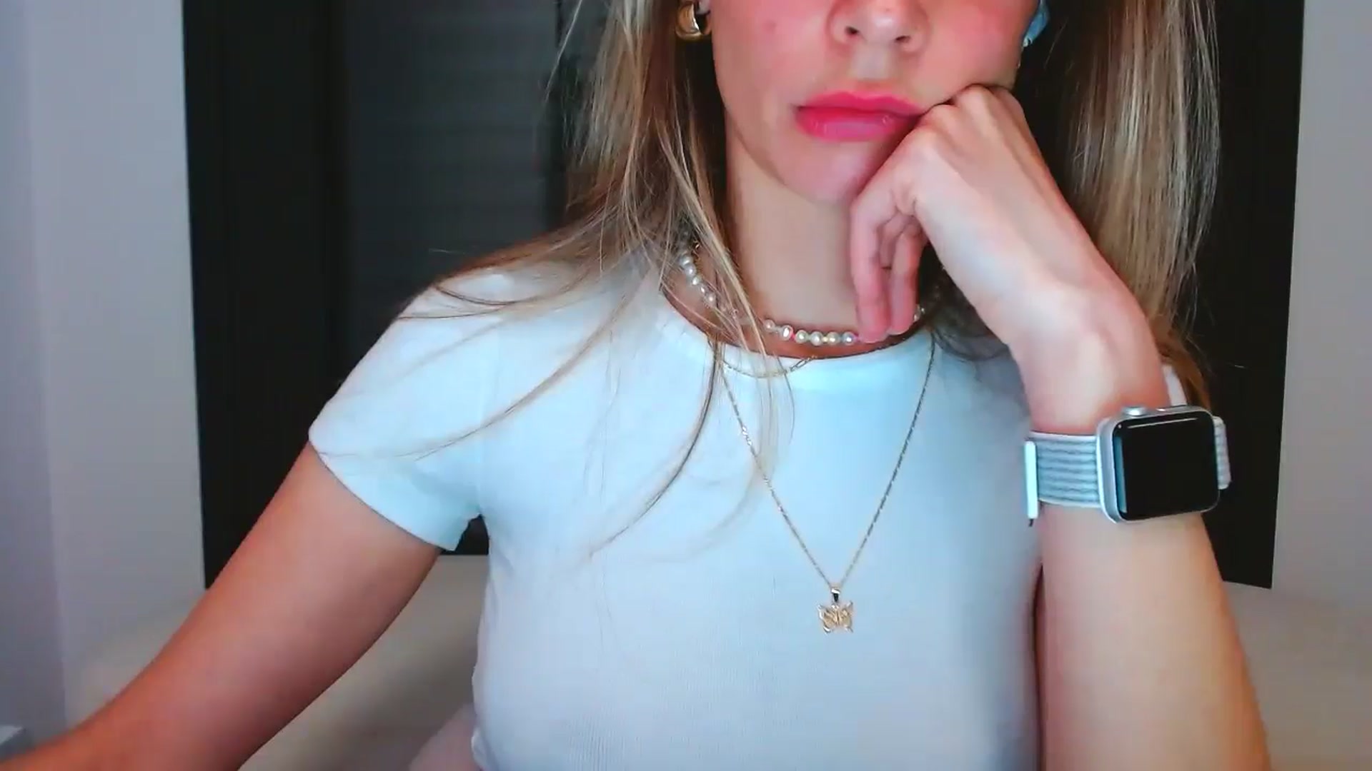 Gallery image thumbnail from fresagirl's myfreecams stream on, 05/13/2025, 01:04 image 11 of 20